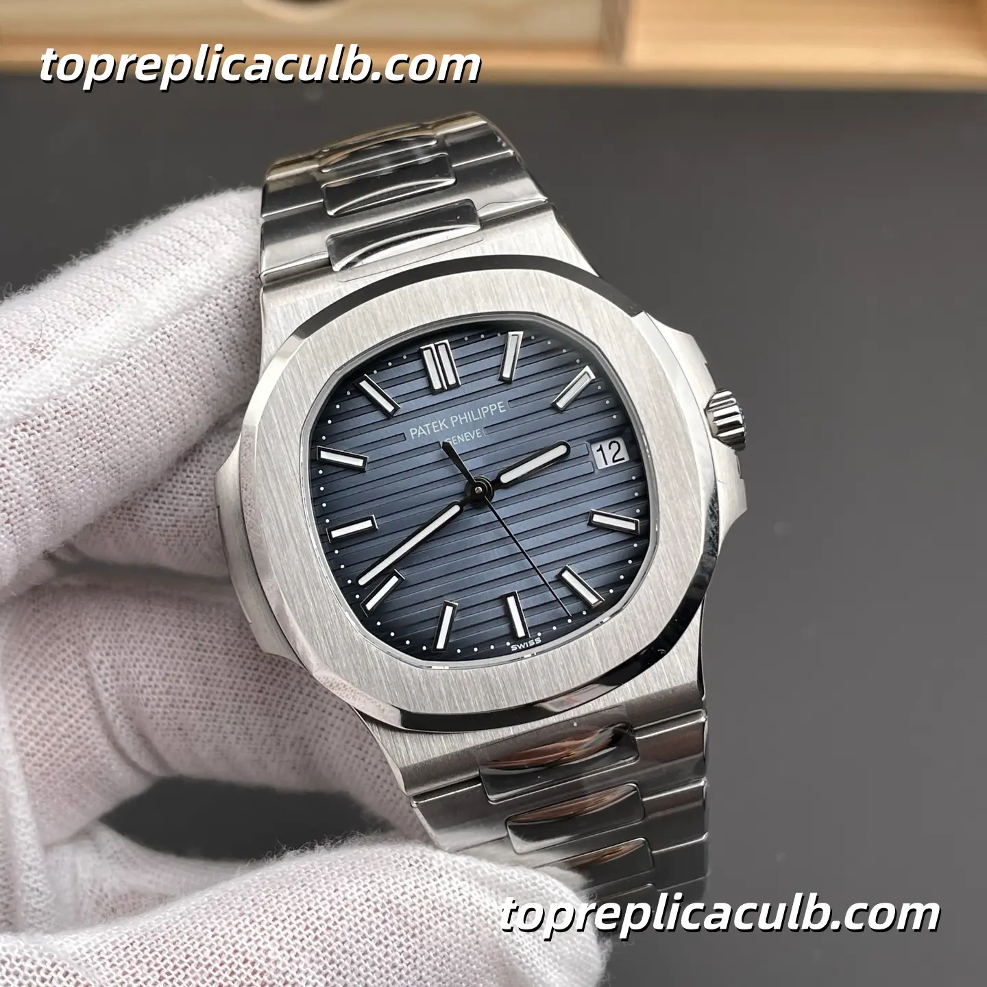 3K Factory Patek Philippe Nautilus Series 5711/1A-010 Super Clone Watch 40mm Blue Gradient Dial Stainless Steel Case & Bracelet Automatic Movement - Image 3