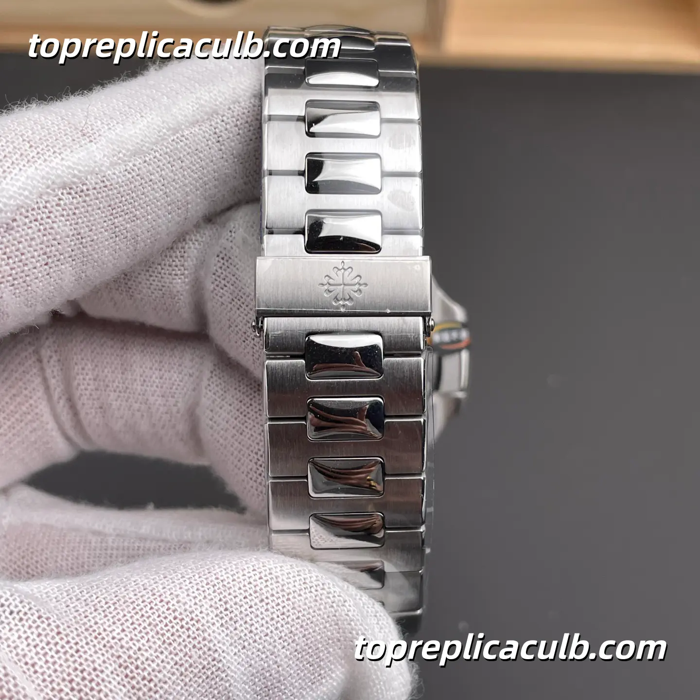 3K Factory Patek Philippe Nautilus Series 5711/1A-010 Super Clone Watch 40mm Blue Gradient Dial Stainless Steel Case & Bracelet Automatic Movement - Image 9