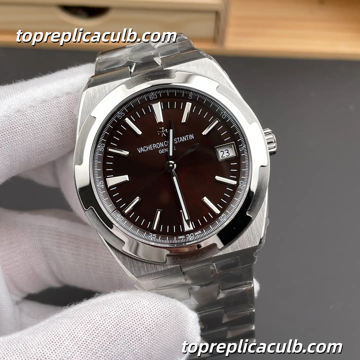 8F Factory Vacheron Constantin Overseas 4500V/110A-B146 Super Clone Watch Stainless Steel Brown Dial Integrated Bracelet 1:1 5100 Movement - Image 4