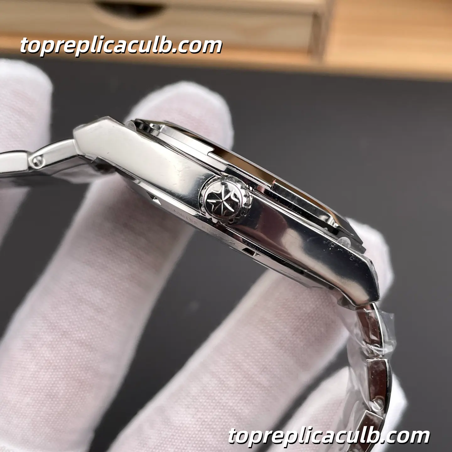 8F Factory Vacheron Constantin Overseas 4500V/110A-B146 Super Clone Watch Stainless Steel Brown Dial Integrated Bracelet 1:1 5100 Movement - Image 6