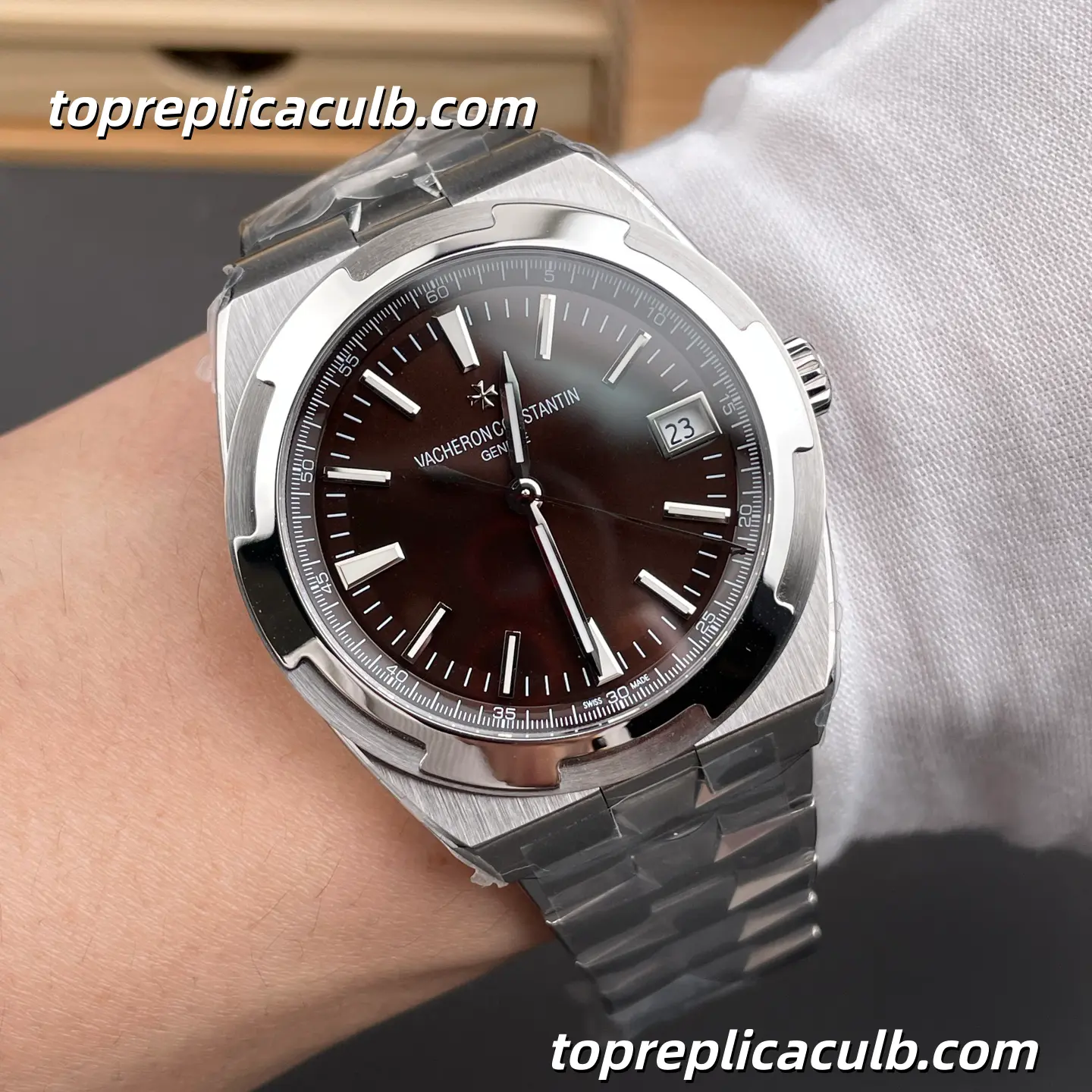 8F Factory Vacheron Constantin Overseas 4500V/110A-B146 Super Clone Watch Stainless Steel Brown Dial Integrated Bracelet 1:1 5100 Movement - Image 2