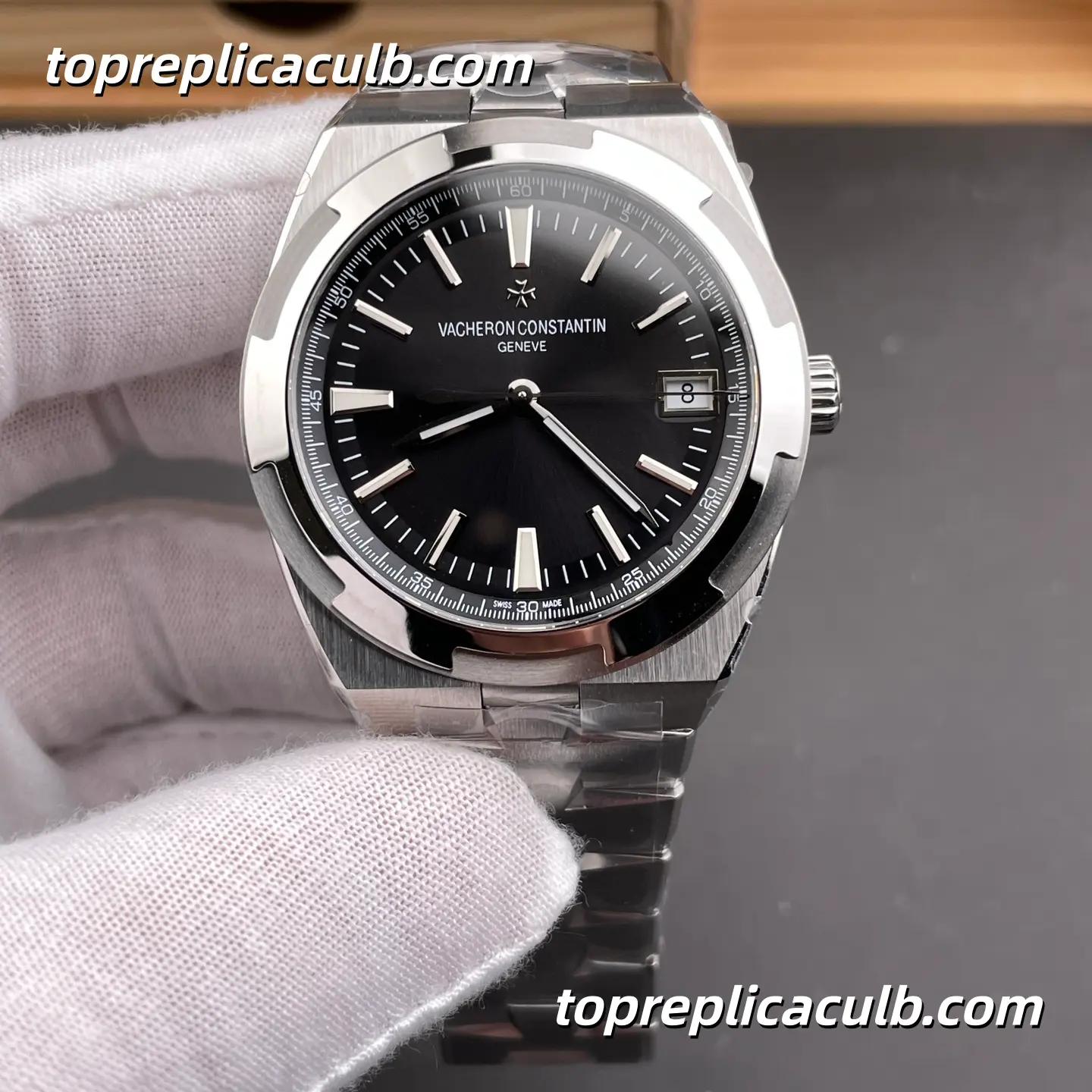 8F Factory Vacheron Constantin Overseas 4500V210A-B483 Super Clone Watch