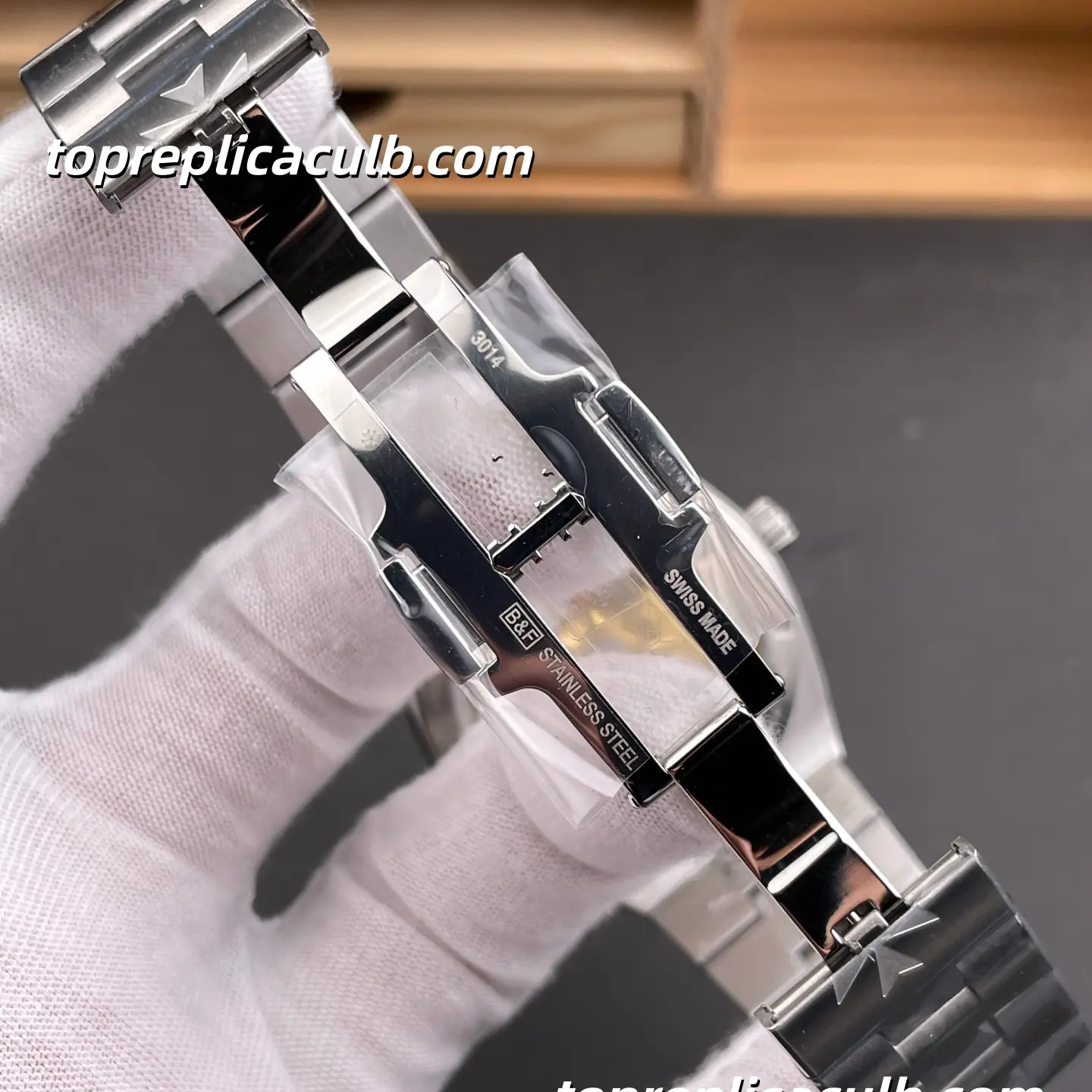 8F Factory Vacheron Constantin Overseas 4500V/210A-B483 Super Clone Watch 41mm Stainless Steel Black Dial Integrated Bracelet 5100 Movement - Image 8