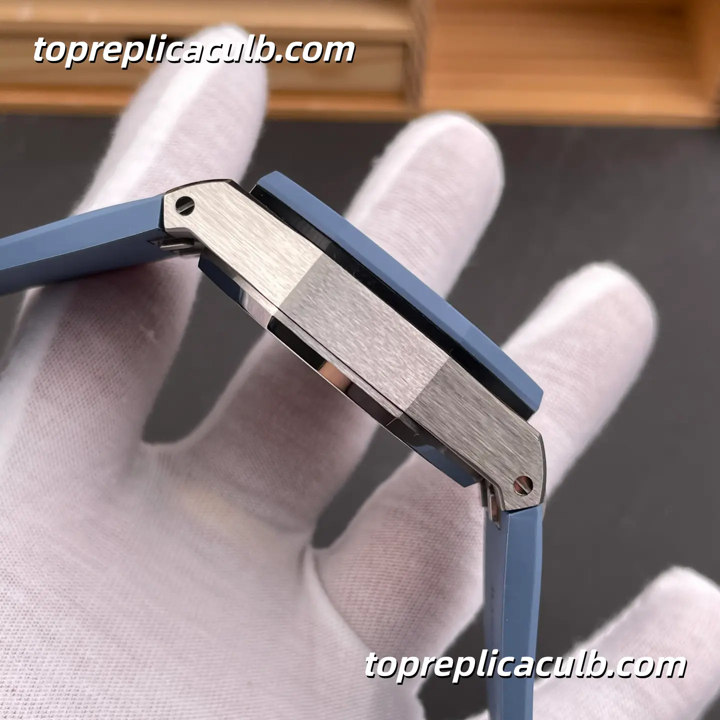 APP Factory Audemars Piguet Royal Oak Offshore Ref.15605SK.OO.A350CA.01 43MM Light Blue Dial Super Clone Watch with Blue Rubber Strap and 1:1 Automatic Movement - Image 6