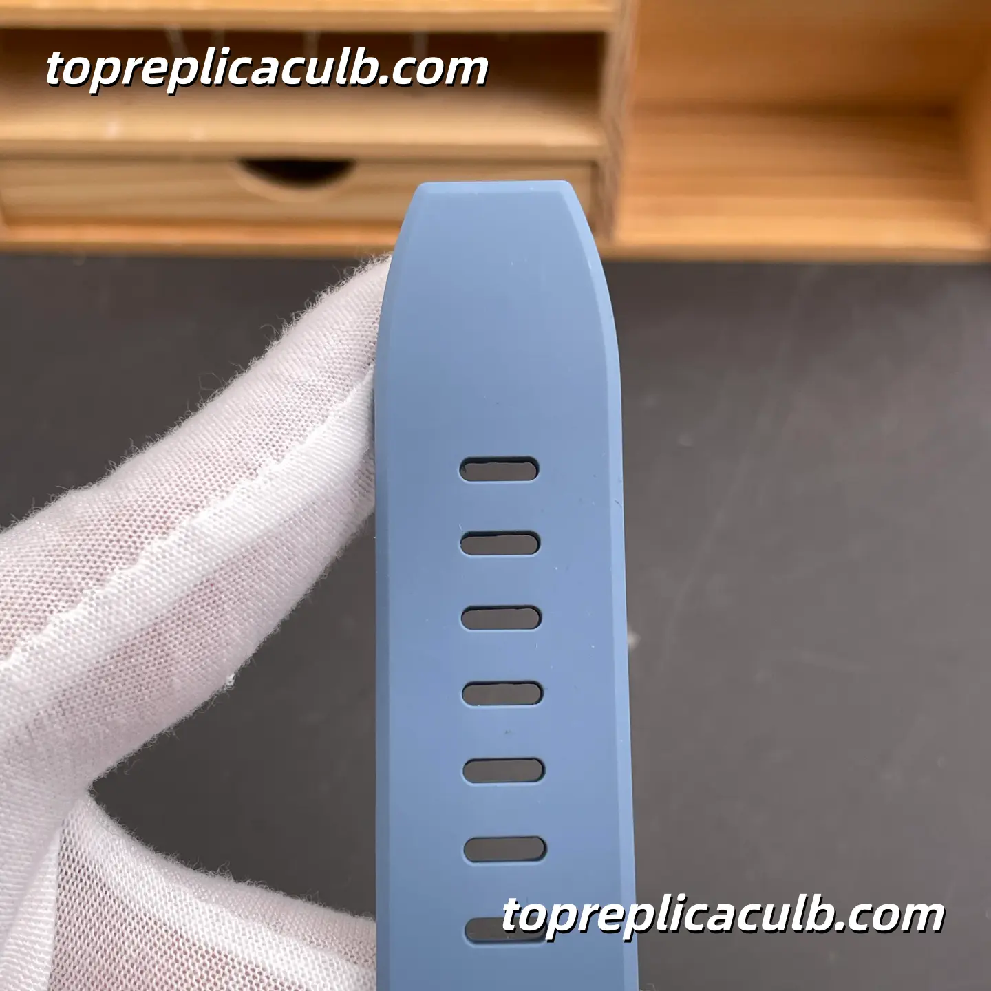 APP Factory Audemars Piguet Royal Oak Offshore Ref.15605SK.OO.A350CA.01 43MM Light Blue Dial Super Clone Watch with Blue Rubber Strap and 1:1 Automatic Movement - Image 9