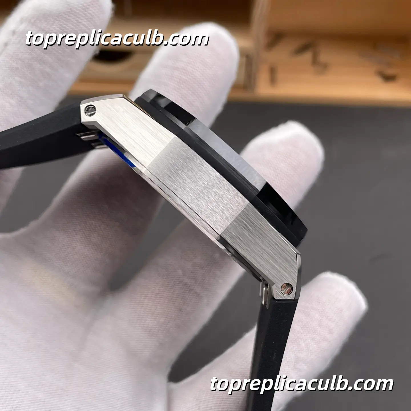APS Factory Audemars Piguet Royal Oak Offshore Chronograph 43MM Black Dial Super Clone Watch with Black Rubber Strap and 4401 Flyback Chronograph Automatic Movement - Image 6