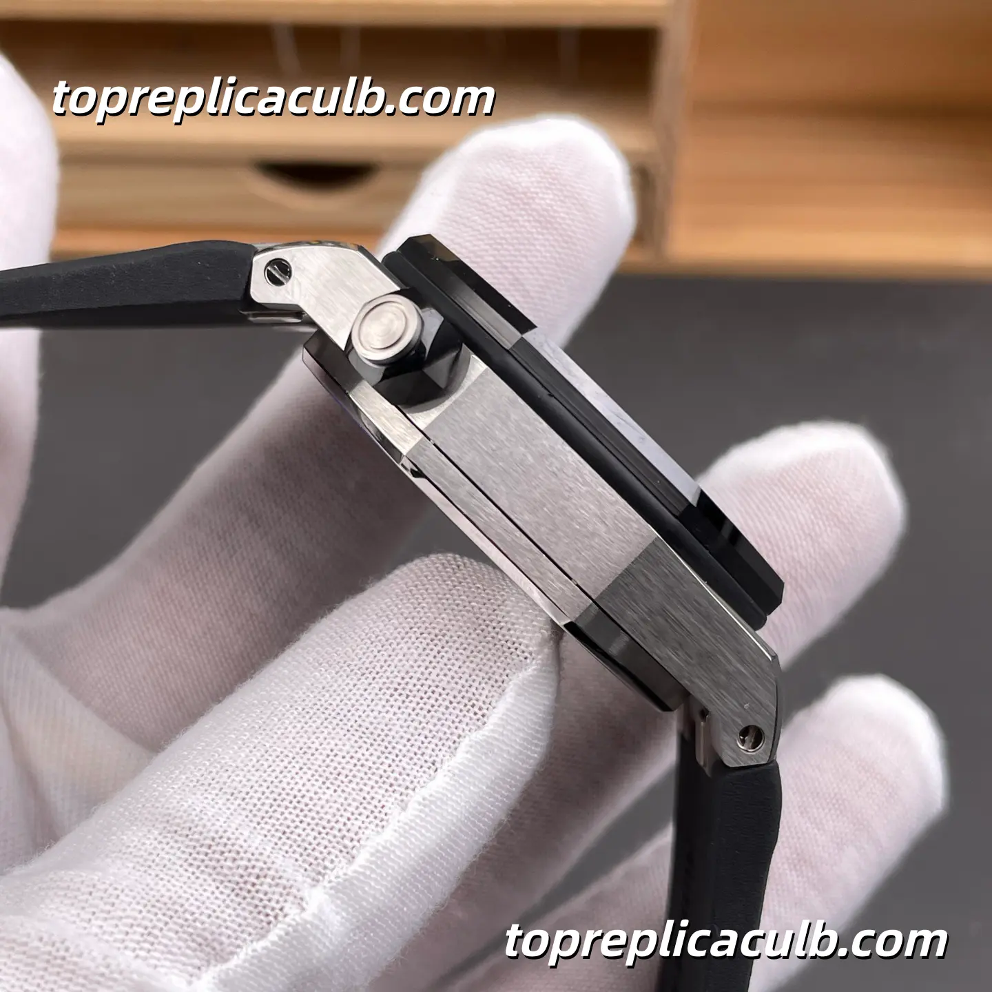 APS Factory Audemars Piguet Royal Oak Offshore Ref.15720CN.OO.A002CA.01 42MM Black Dial Super Clone Watch with Black Rubber Strap and 1:1 Automatic Movement - Image 6
