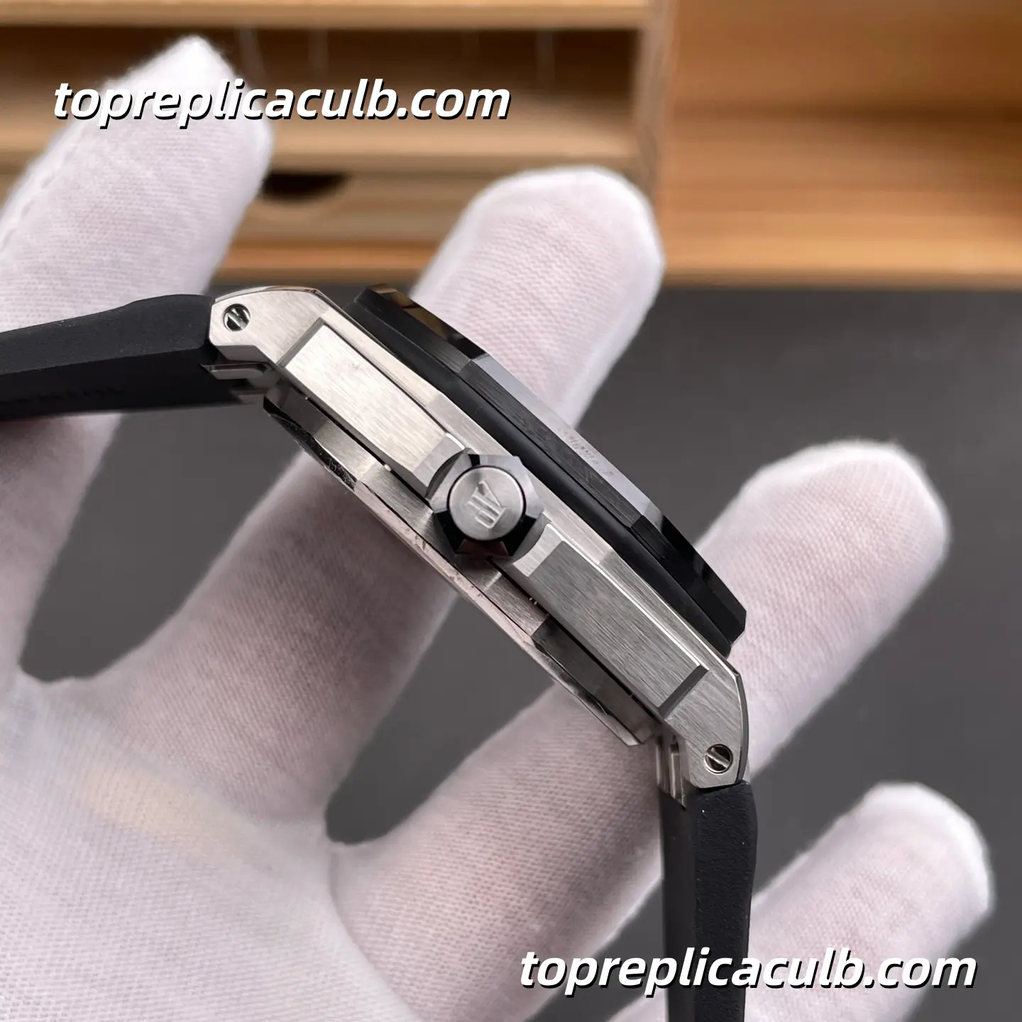 APS Factory Audemars Piguet Royal Oak Offshore Ref.15720CN.OO.A002CA.01 42MM Black Dial Super Clone Watch with Black Rubber Strap and 1:1 Automatic Movement - Image 7