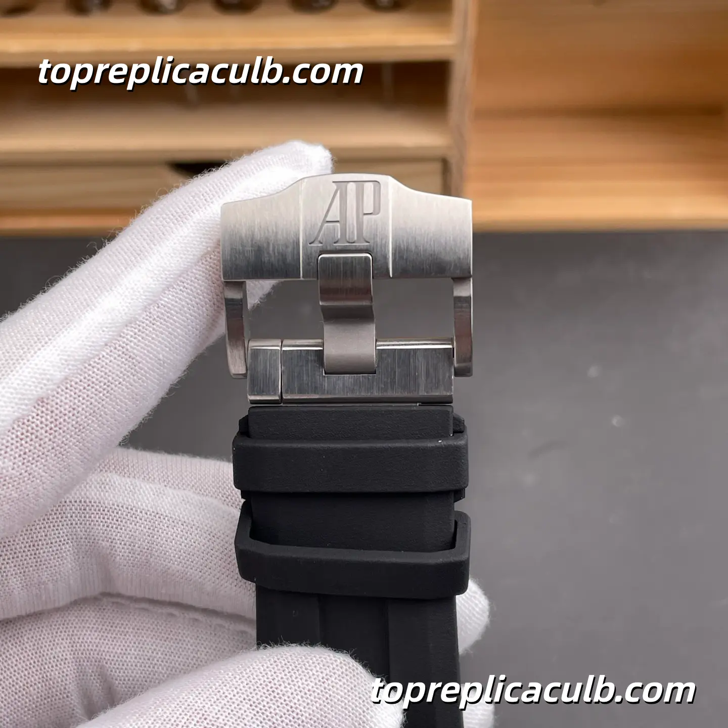 APS Factory Audemars Piguet Royal Oak Offshore Ref.15720CN.OO.A002CA.01 42MM Black Dial Super Clone Watch with Black Rubber Strap and 1:1 Automatic Movement - Image 9