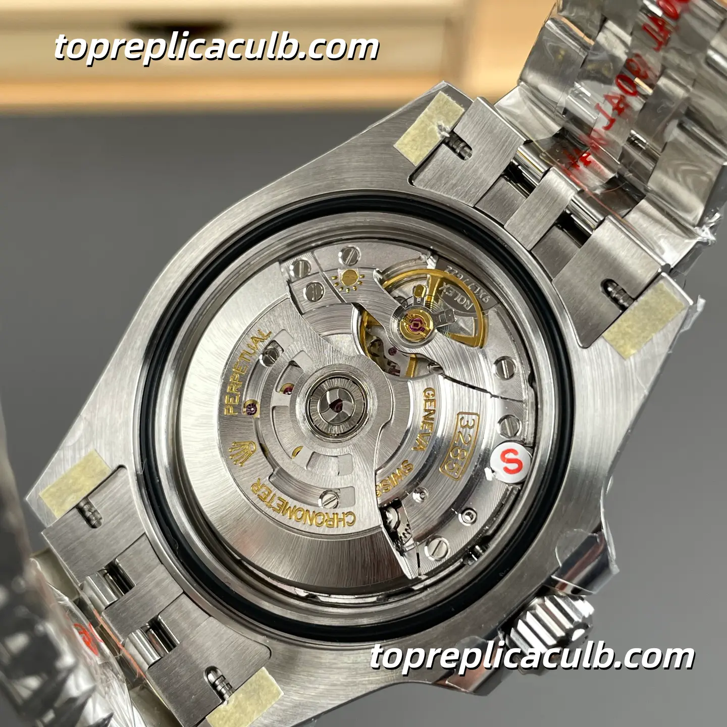 ARF Factory Rolex GMT-Master II “Bruce Wayne” 126710GRNR-0003 40MM Black Dial Black & Grey Ceramic Bezel Jubilee Bracelet Super Clone Watch with 3285 Movement - Image 7