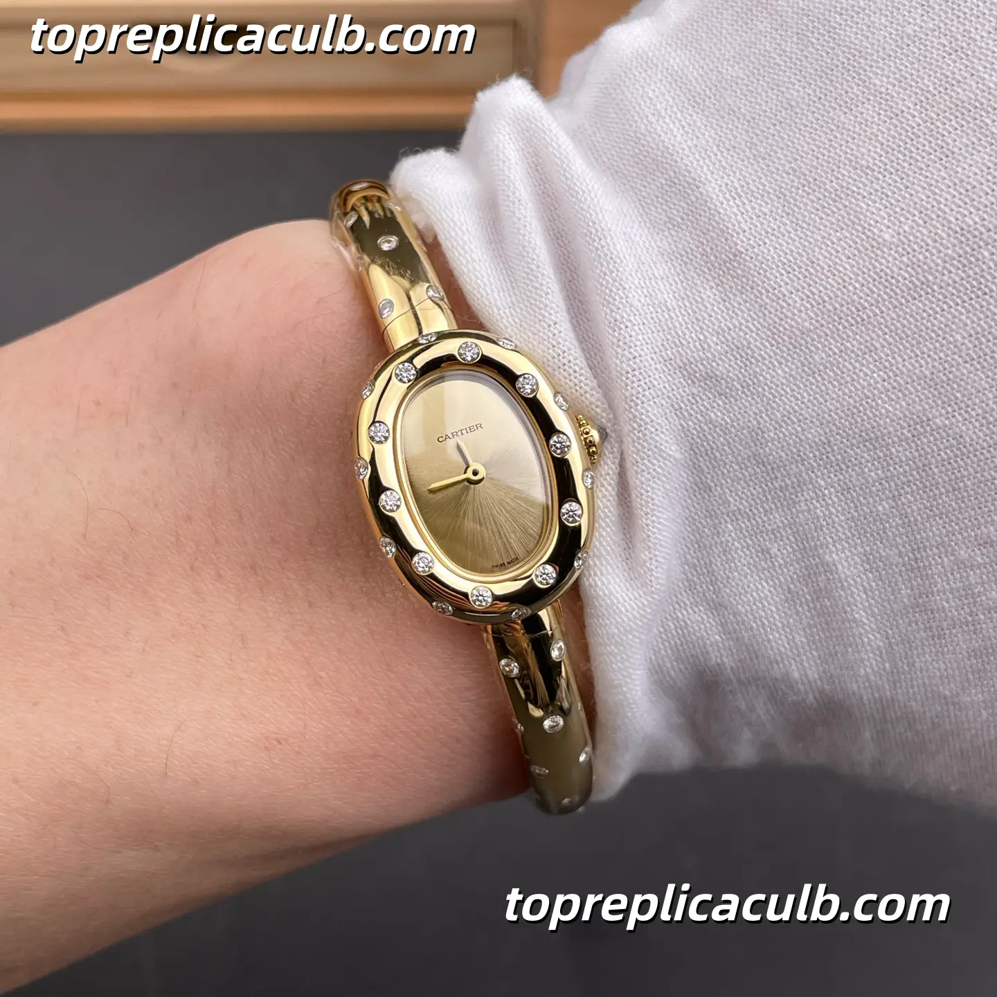 BBA Factory Cartier Baignoire Super Clone Watch Gold Dial Diamond Bezel WJBA0063 - Image 2