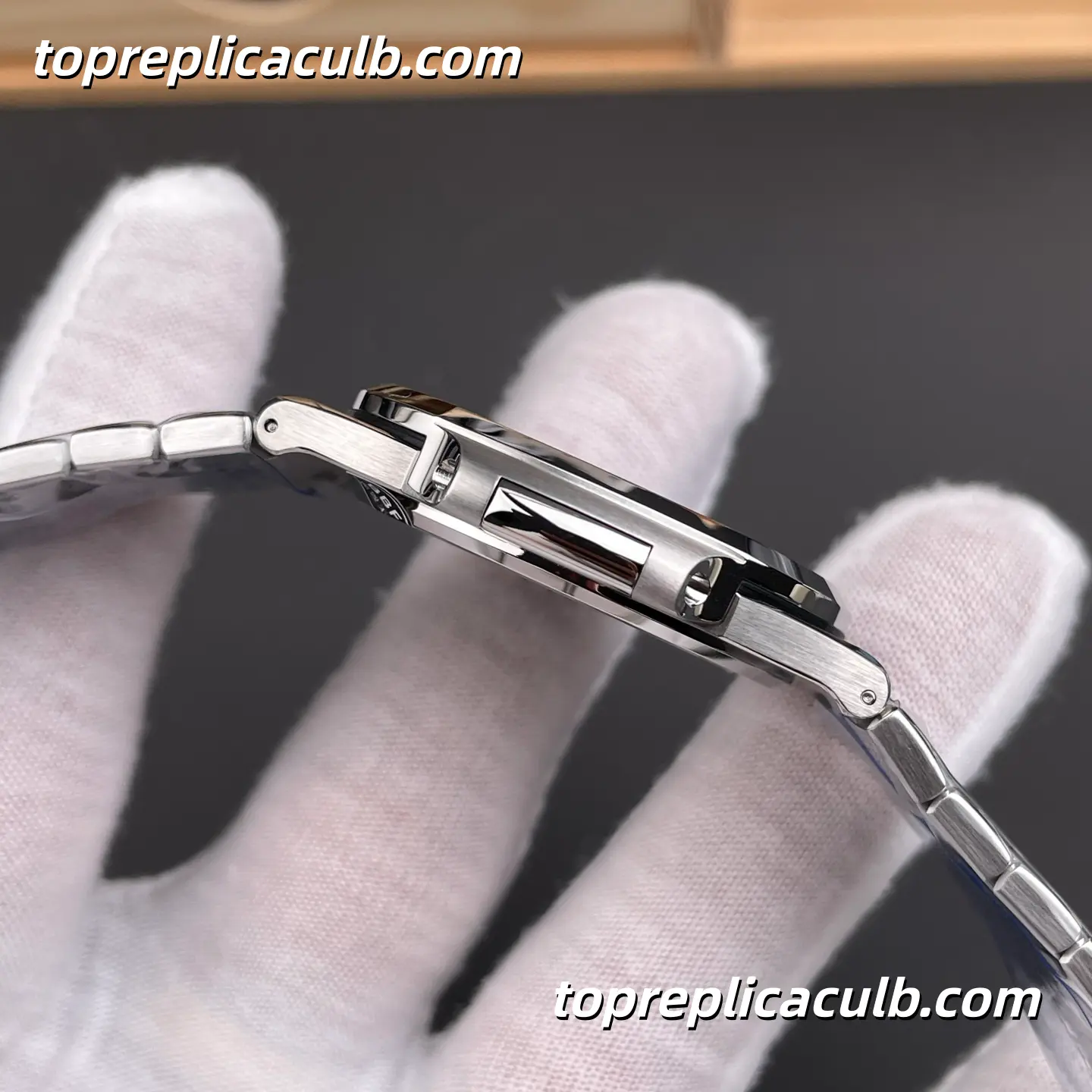 BBF Factory Patek Philippe Nautilus Series 5711/1A-001 Super Clone Watch 40mm Blue Dial Stainless Steel Bracelet Automatic Movement - Image 7