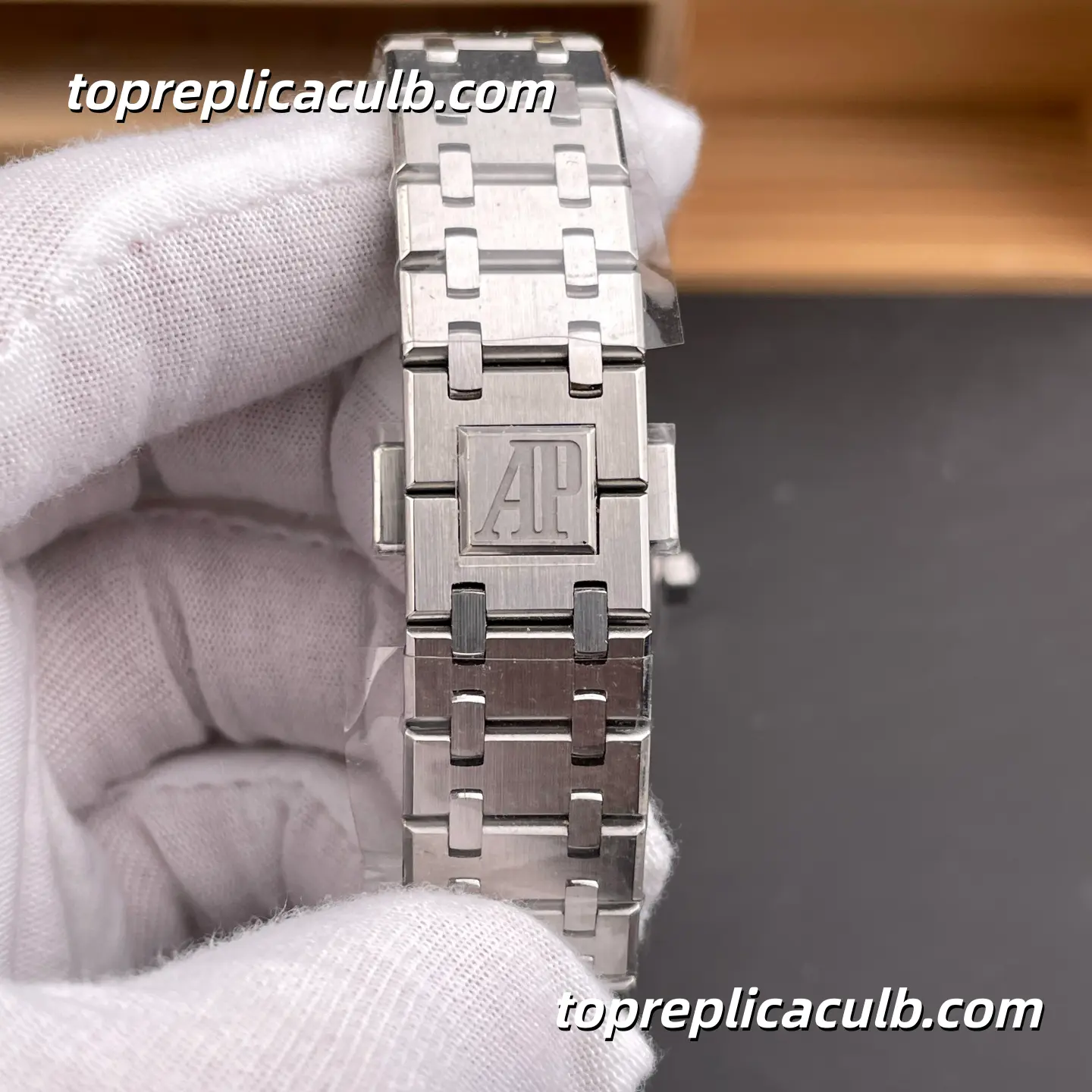 BF Factory Audemars Piguet Royal Oak 33MM 67651ST.ZZ.1261ST.01 Silver Grande Tapisserie Dial Diamond Bezel Stainless Steel Bracelet Super Clone Watch with Miyota/Citizen 9015 Automatic Movement - Image 8