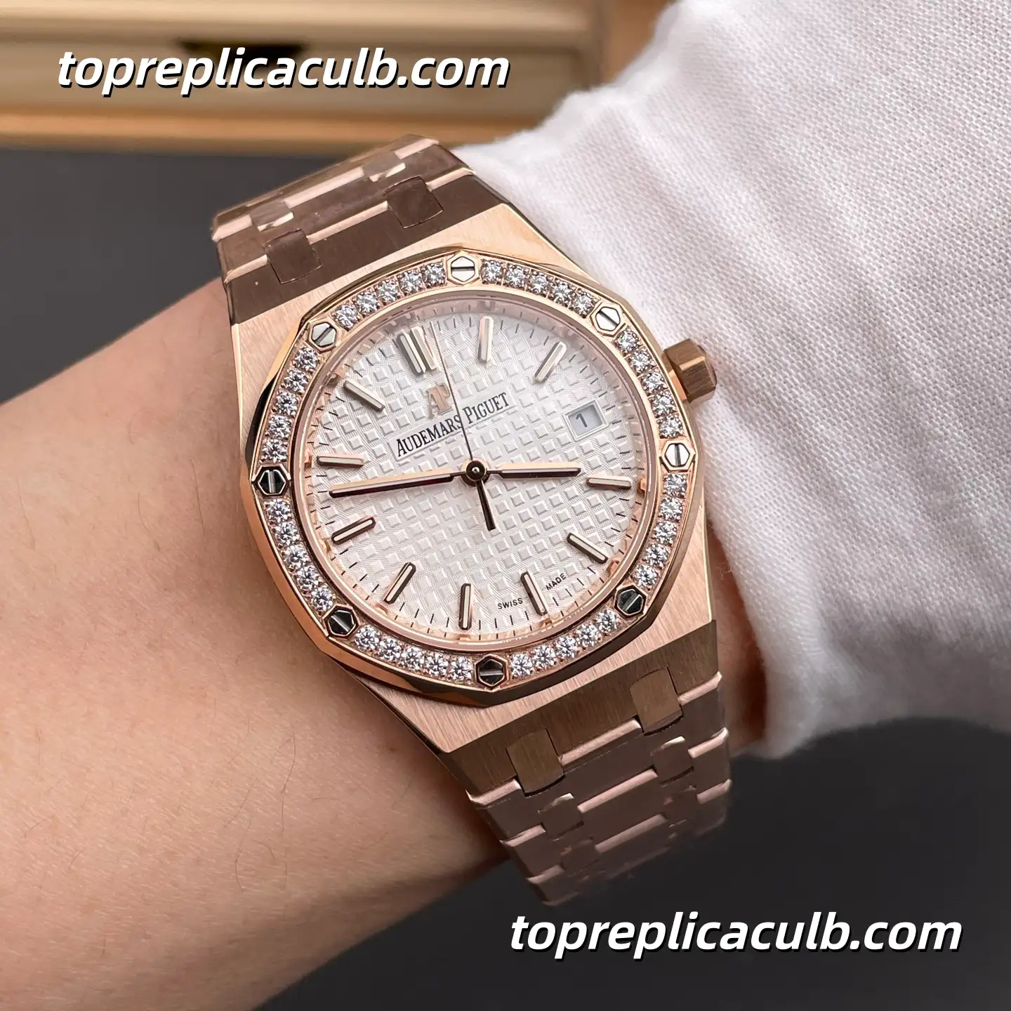 BF Factory Audemars Piguet Royal Oak 34MM 77351OR.ZZ.1261OR.01 Silver Grande Tapisserie Dial Diamond Bezel Rose Gold Bracelet Super Clone Watch with Quartz Movement - Image 2