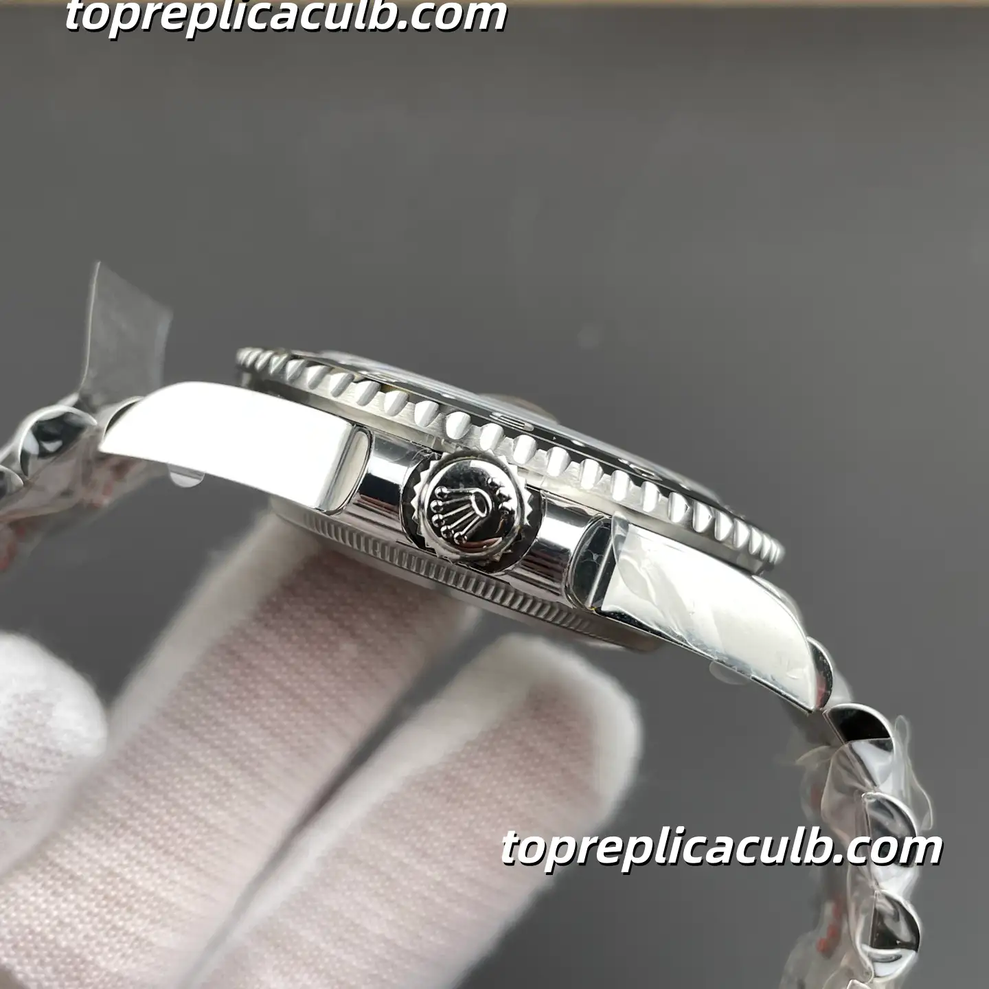 Clean Factory Rolex GMT-Master II “Bruce Wayne” 126710GRNR-0003 40MM Black Dial Black & Grey Ceramic Bezel Jubilee Bracelet Super Clone Watch with 3285 Movement - Image 5
