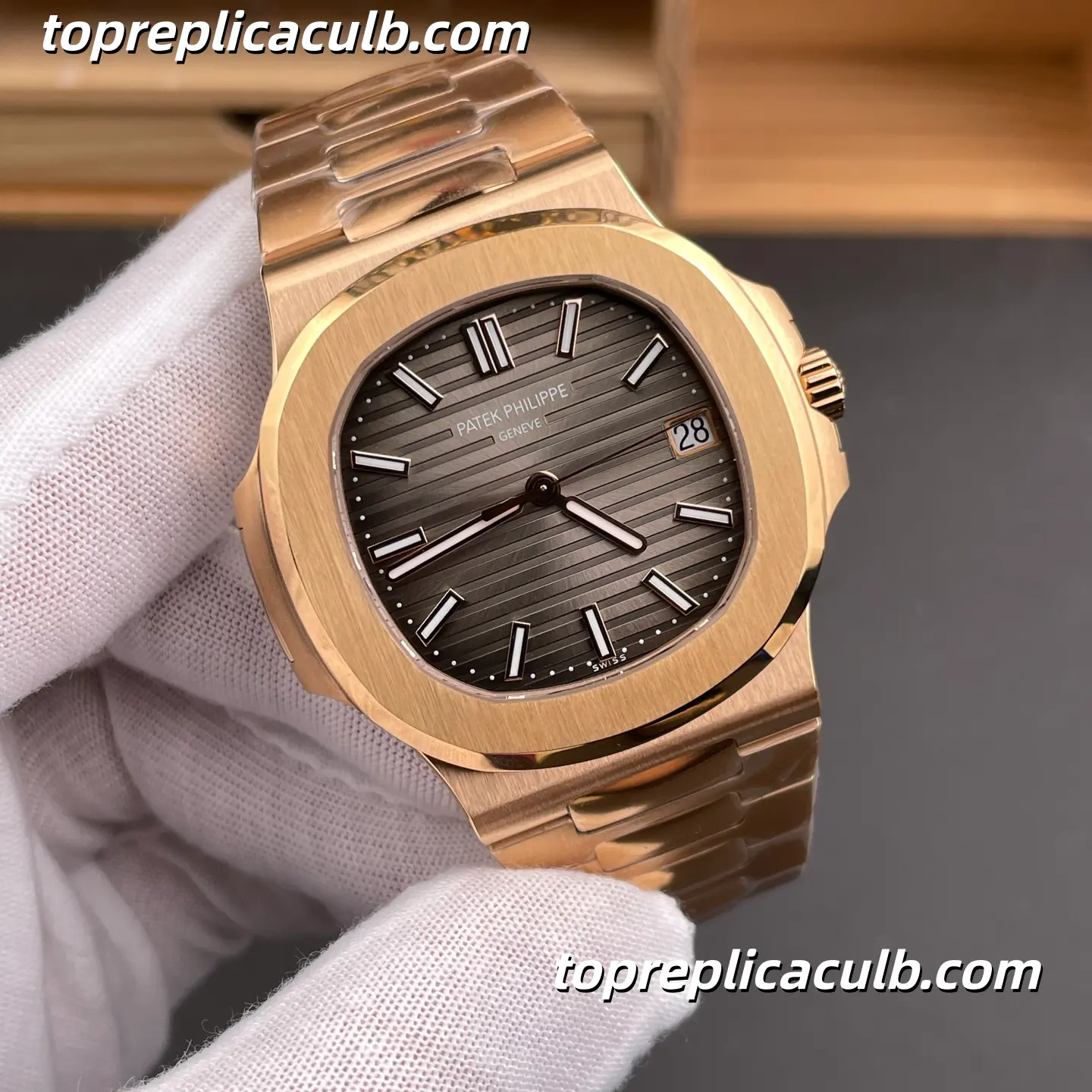 DDF Factory Patek Philippe Nautilus Series 5711/1R-001 Super Clone Watch 40mm Brown Gradient Dial Rose Gold Case & Bracelet Automatic Movement - Image 4