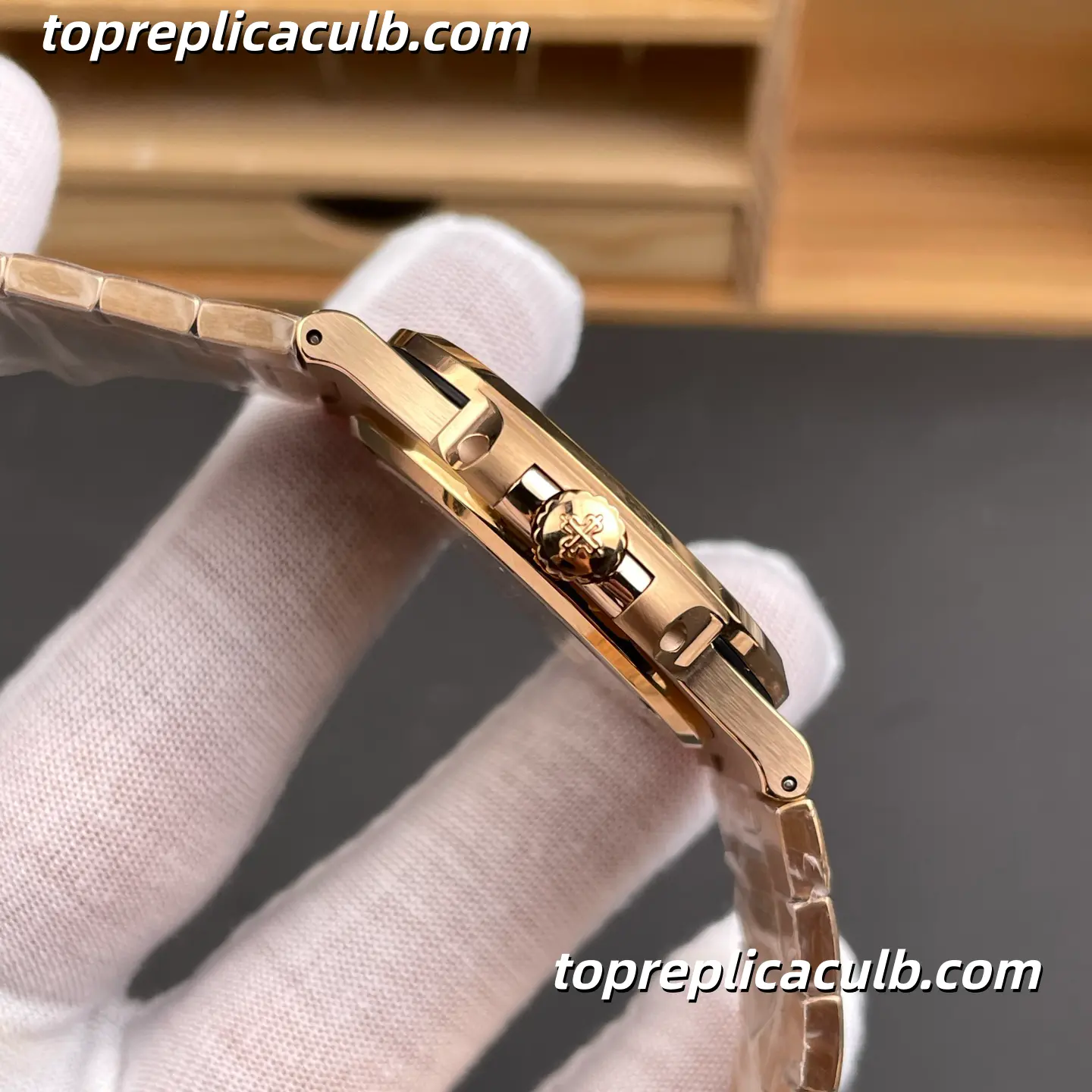 DDF Factory Patek Philippe Nautilus Series 5711/1R-001 Super Clone Watch 40mm Brown Gradient Dial Rose Gold Case & Bracelet Automatic Movement - Image 7
