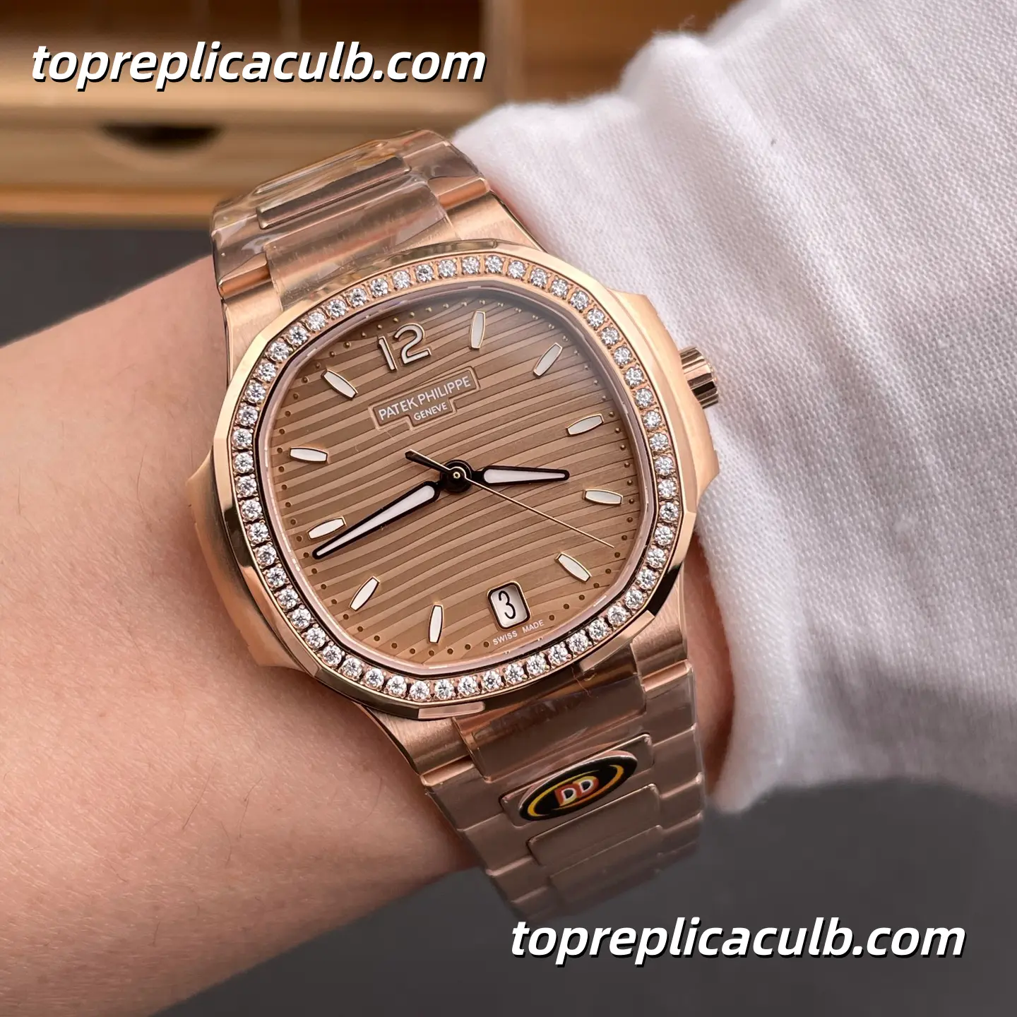 DDF Factory Patek Philippe Nautilus Series 7118/1200R-010 Super Clone Watch 35.2mm Brown Dial Rose Gold Case and Bracelet Diamond Bezel Automatic Date Movement - Image 2