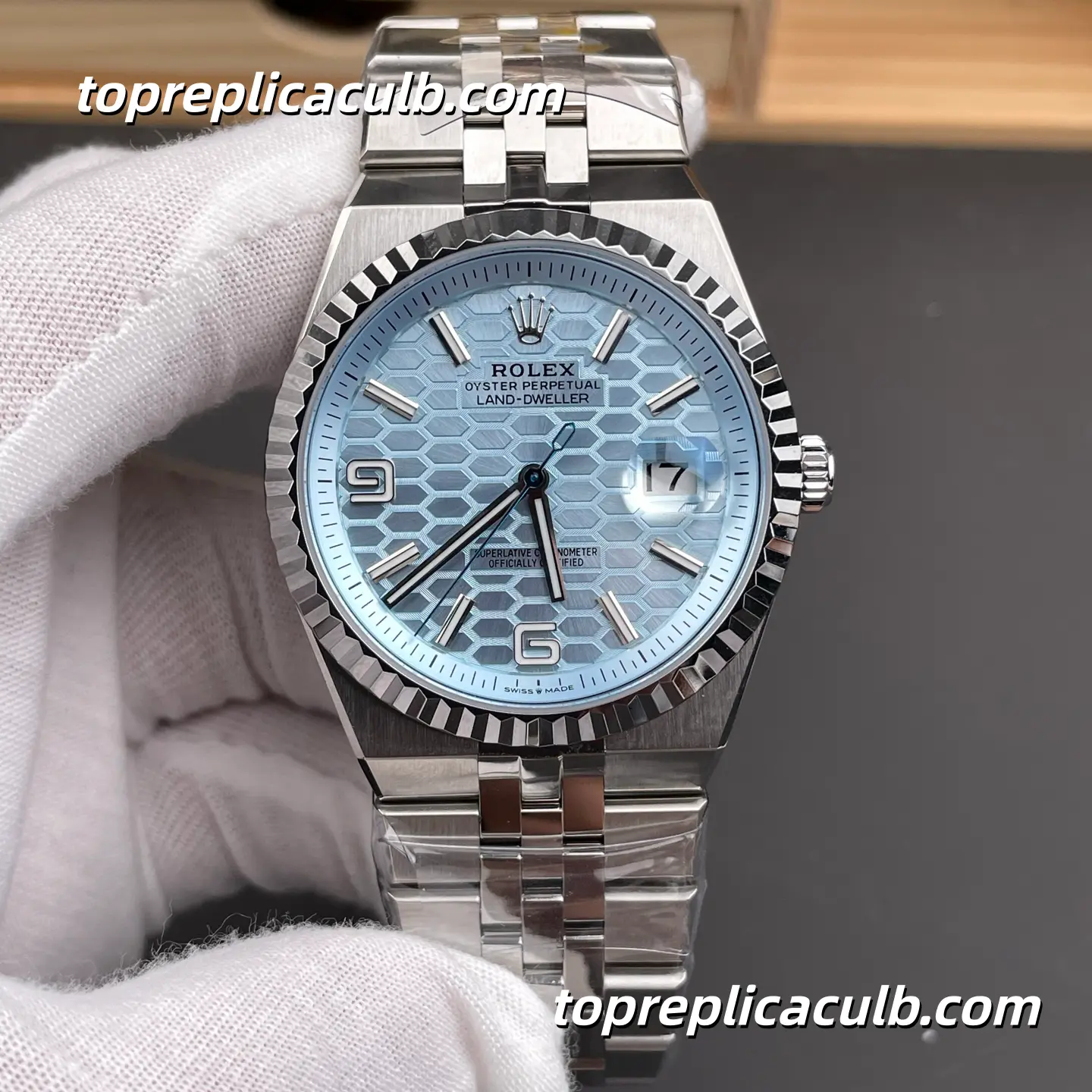 ES Factory Rolex Land-Dweller 127336-0001 40MM Ice Blue Honeycomb Dial Fluted Bezel Platinum Super Clone Watch with 7135 Movement
