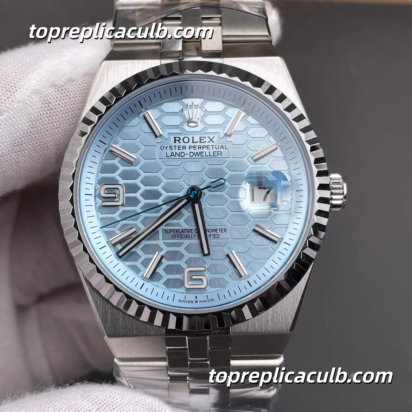 ES Factory Rolex Land-Dweller 127336-0001 40MM Ice Blue Honeycomb Dial Fluted Bezel Platinum Super Clone Watch with 7135 Movement - Image 3