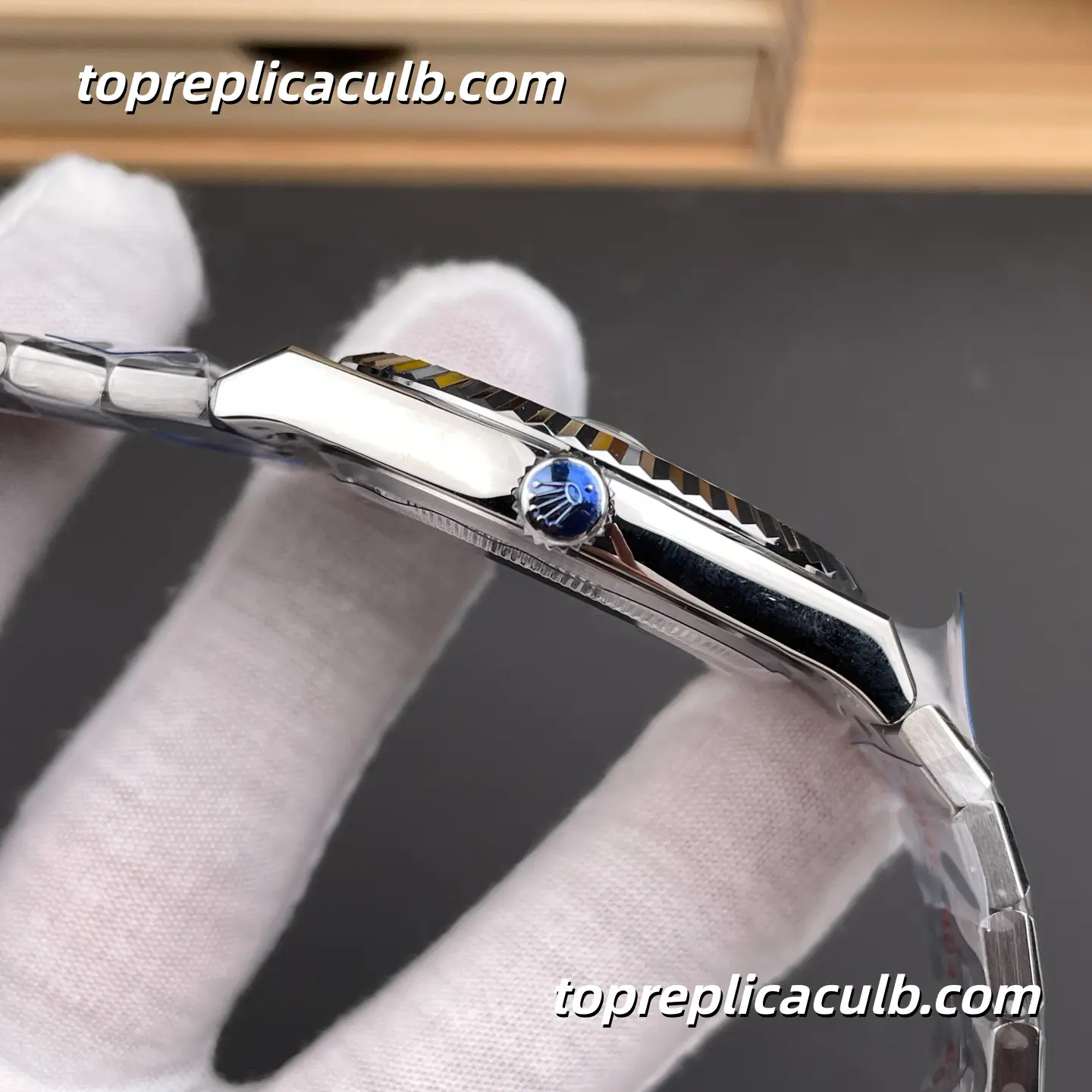 ES Factory Rolex Land-Dweller 127336-0001 40MM Ice Blue Honeycomb Dial Fluted Bezel Platinum Super Clone Watch with 7135 Movement - Image 5