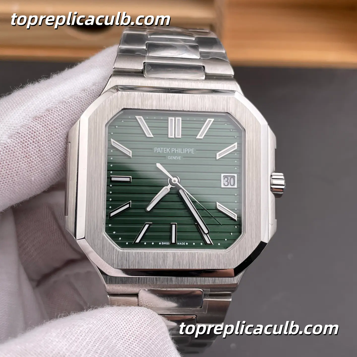 GR Factory Patek Philippe Cubitus Series 5821/1A-001 Super Clone Watch 45mm Green Dial Stainless Steel Case and Bracelet Automatic Date Movement - Image 3