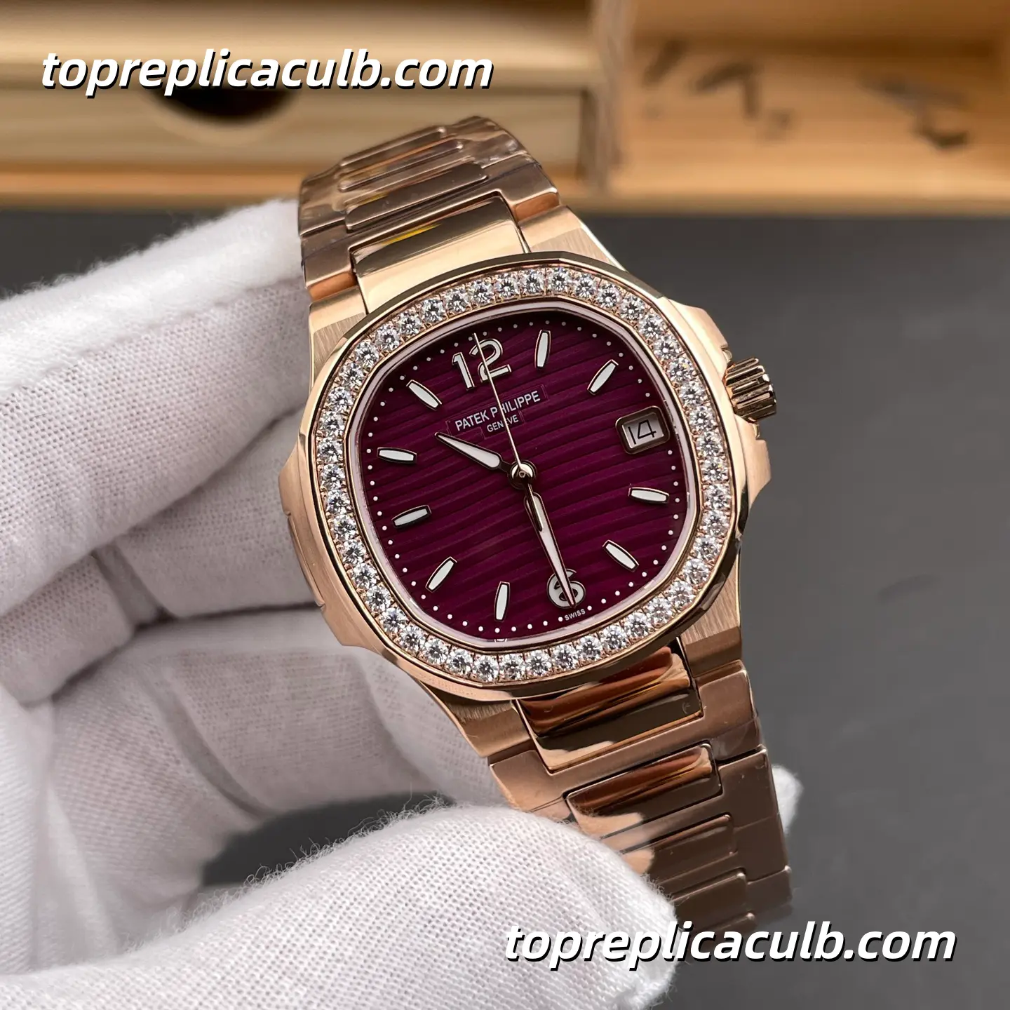 GR Factory Patek Philippe Nautilus Ladies Series 7010/1R-013 Super Clone Watch 32mm Purple Dial Diamond Bezel Rose Gold Bracelet Quartz Movement - Image 4
