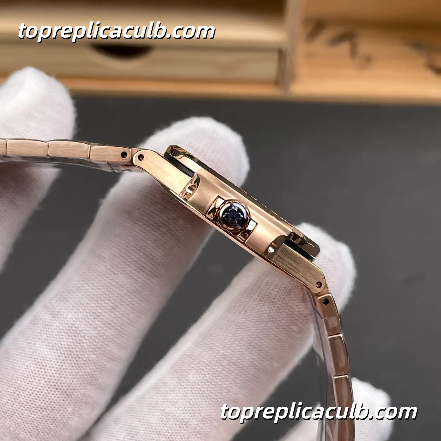 GR Factory Patek Philippe Nautilus Ladies Series 7010/1R-013 Super Clone Watch 32mm Purple Dial Diamond Bezel Rose Gold Bracelet Quartz Movement - Image 6