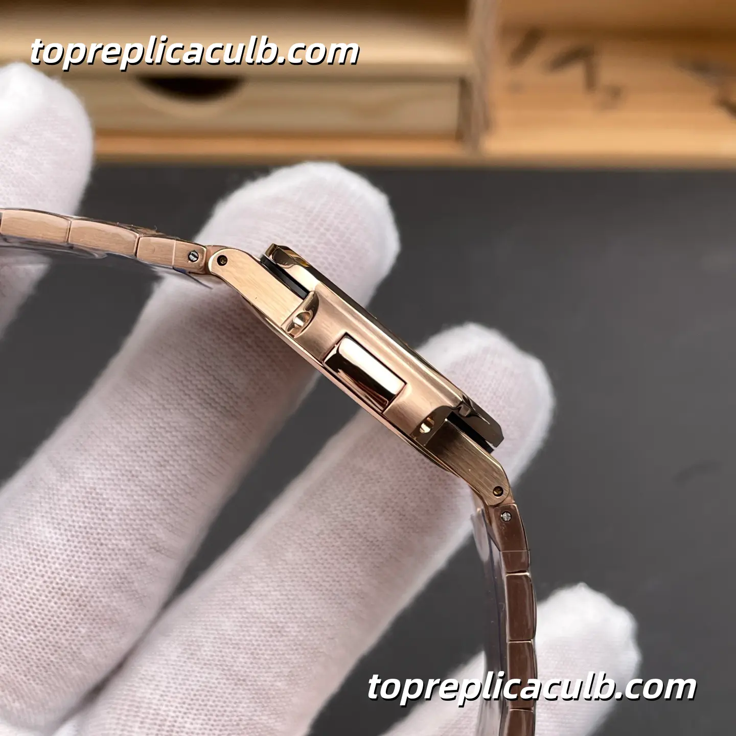 GR Factory Patek Philippe Nautilus Ladies Series 7010/1R-013 Super Clone Watch 32mm Purple Dial Diamond Bezel Rose Gold Bracelet Quartz Movement - Image 7