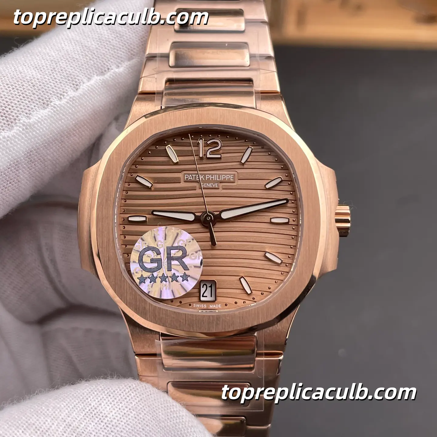 GR Factory Patek Philippe Nautilus Ladies Series 7118/1R-010 Super Clone Watch 35.2mm Rose Gold Dial Rose Gold Bracelet Integrated Automatic Movement - Image 3