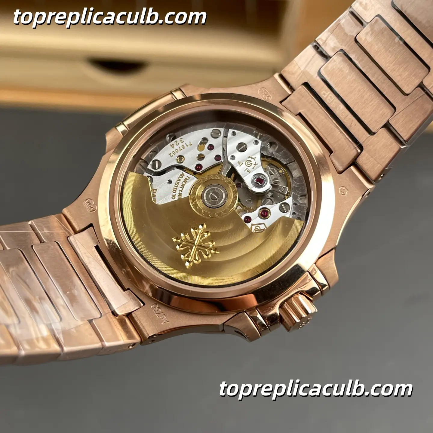 GR Factory Patek Philippe Nautilus Ladies Series 7118/1R-010 Super Clone Watch 35.2mm Rose Gold Dial Rose Gold Bracelet Integrated Automatic Movement - Image 5