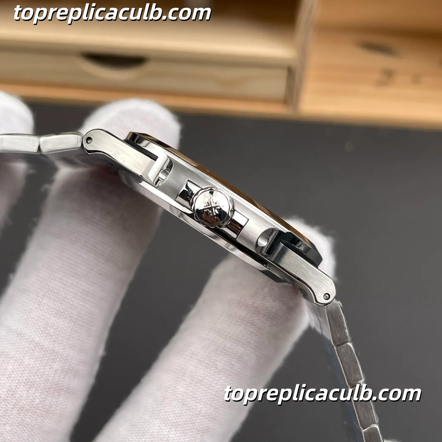 GR Factory Patek Philippe Nautilus Series 5711/1A-011 Super Clone Watch 40mm White Dial Stainless Steel Case & Bracelet Automatic Movement - Image 6