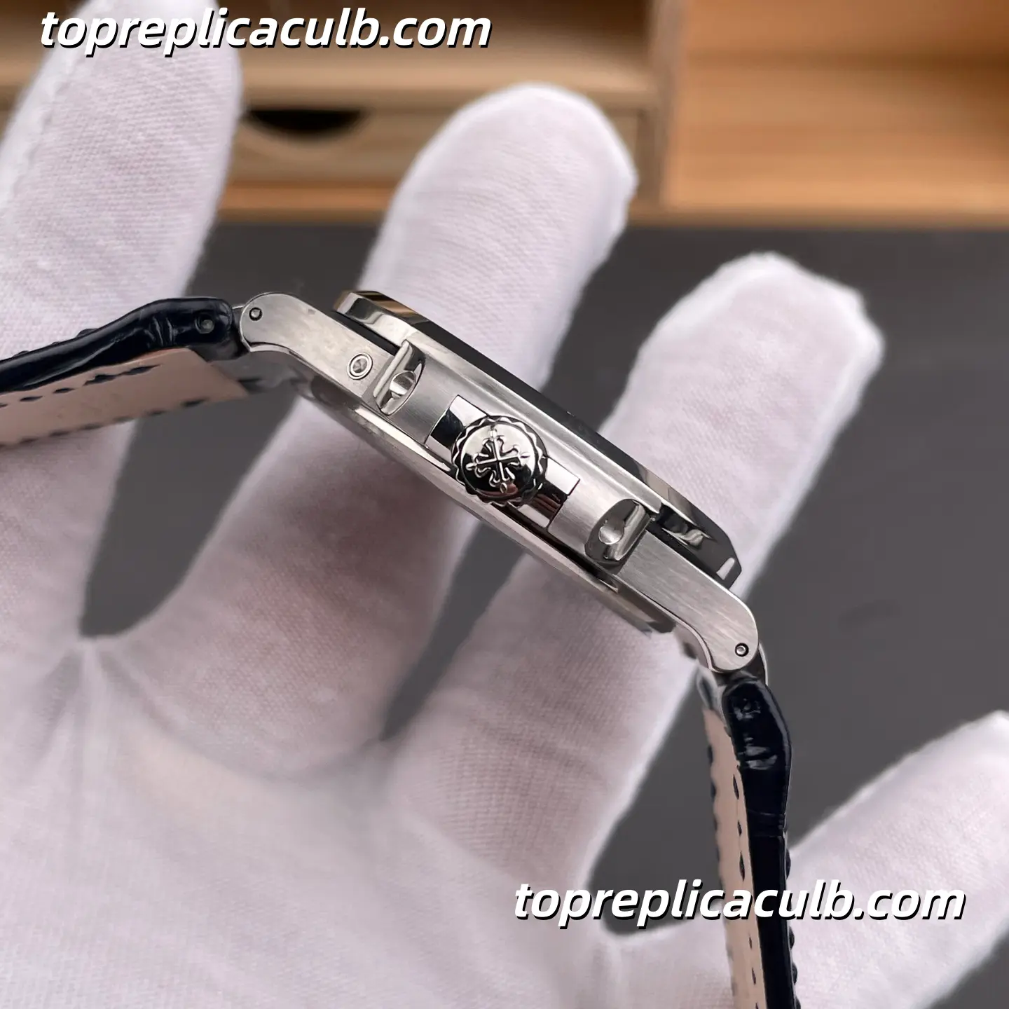 GR Factory Patek Philippe Nautilus Series 5724G-001 Super Clone Watch 40mm Black Dial Diamond Bezel Stainless Steel Case Blue Leather Strap Integrated Automatic Movement - Image 6