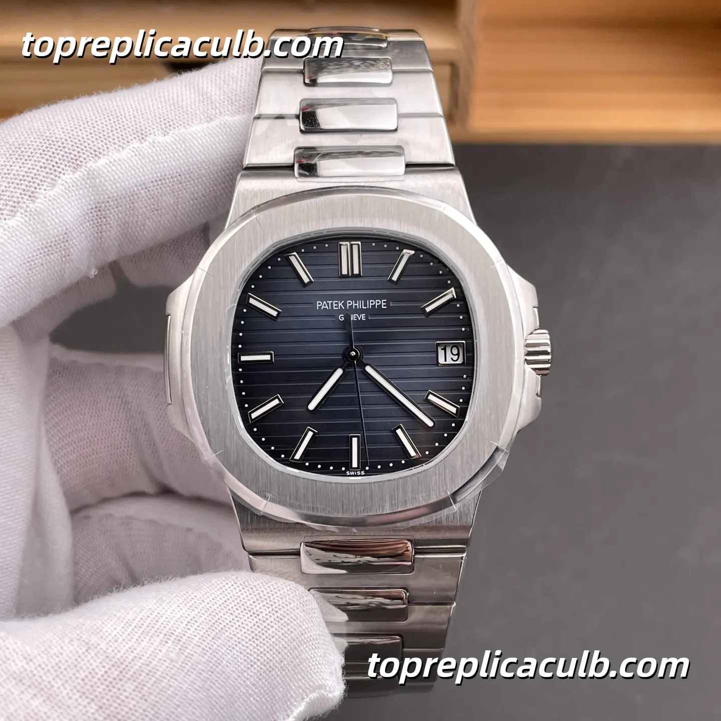GR Factory Patek Philippe Nautilus Series 58111G-001 Super Clone Watch