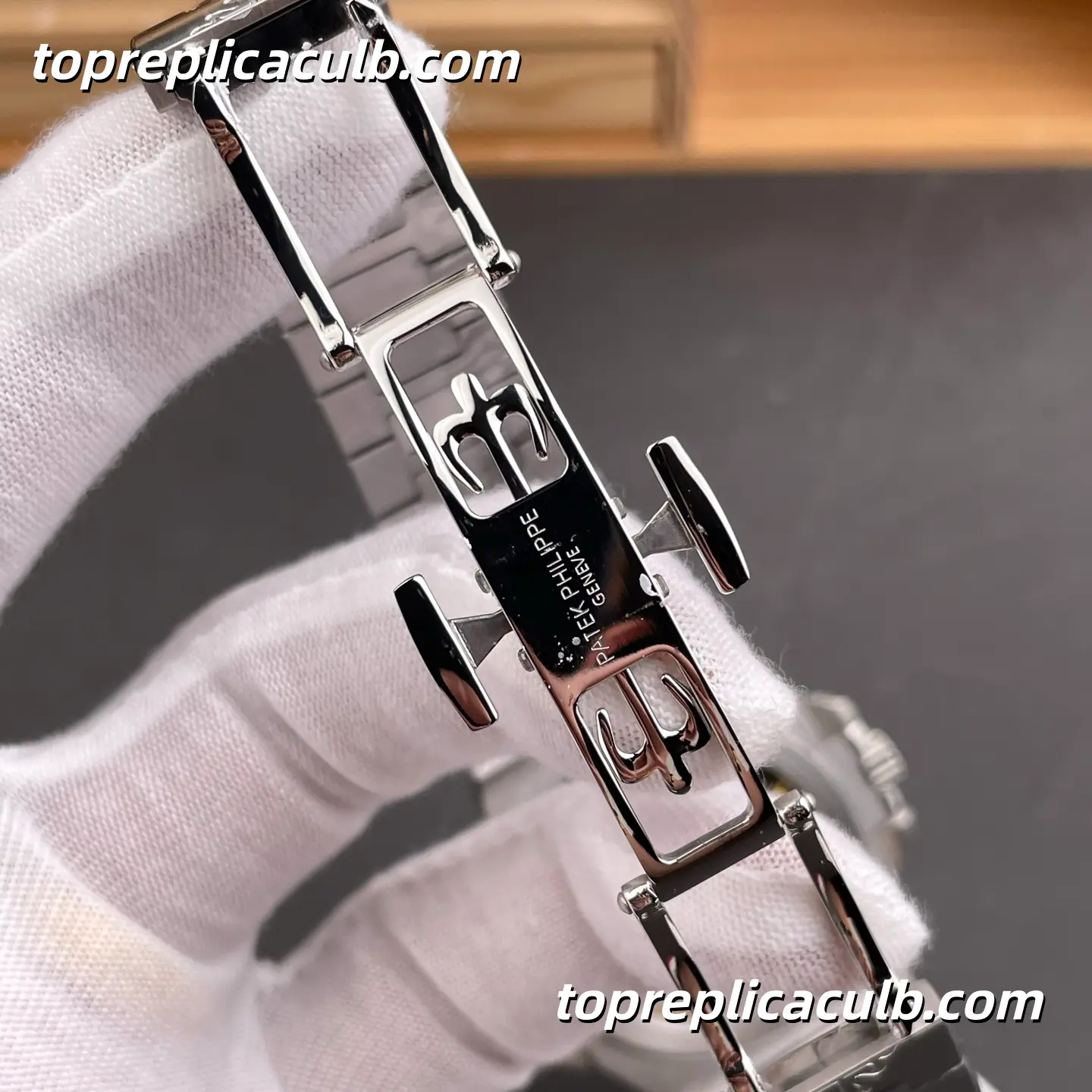 GR Factory Patek Philippe Nautilus Series 5811/1G-001 Super Clone Watch 41mm Blue Dial Stainless Steel Bracelet Automatic Movement - Image 8