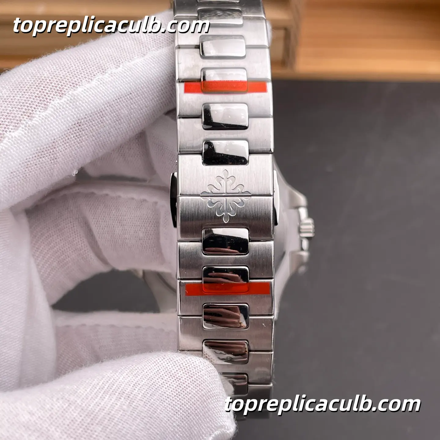 GR Factory Patek Philippe Nautilus Series 5811/1G-001 Super Clone Watch 41mm Blue Dial Stainless Steel Bracelet Automatic Movement - Image 9