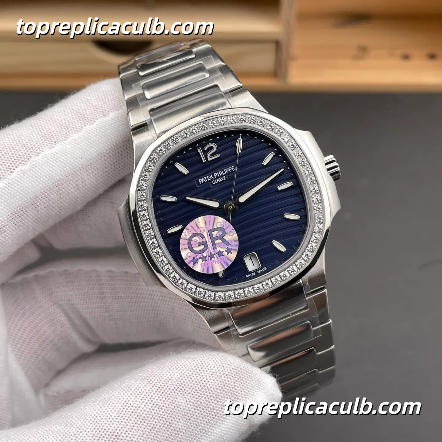 GR Factory Patek Philippe Nautilus Series 7118/1200A-001 Diamond Bezel Super Clone Watch 35.2mm Blue Dial Stainless Steel Case & Bracelet Automatic Movement - Image 4