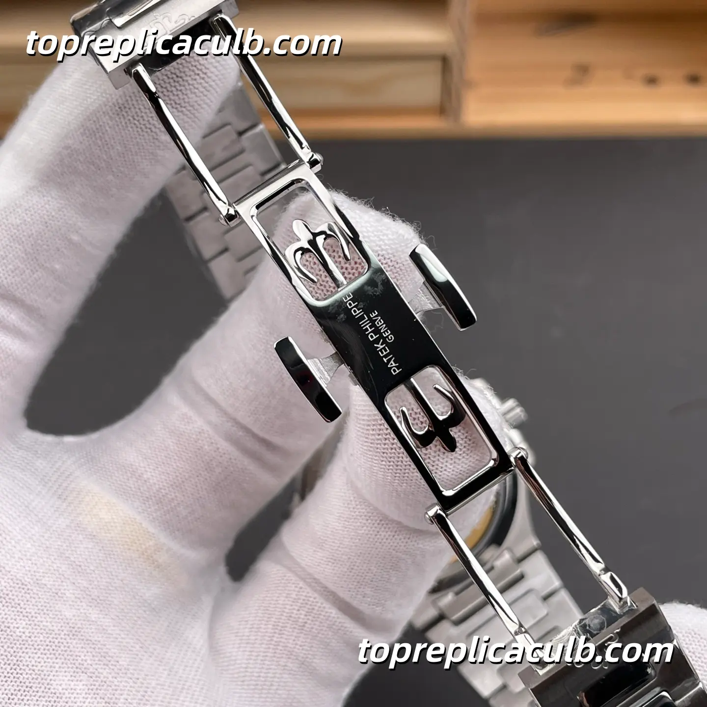 GR Factory Patek Philippe Nautilus Series 7118/1200A-001 Diamond Bezel Super Clone Watch 35.2mm Blue Dial Stainless Steel Case & Bracelet Automatic Movement - Image 8