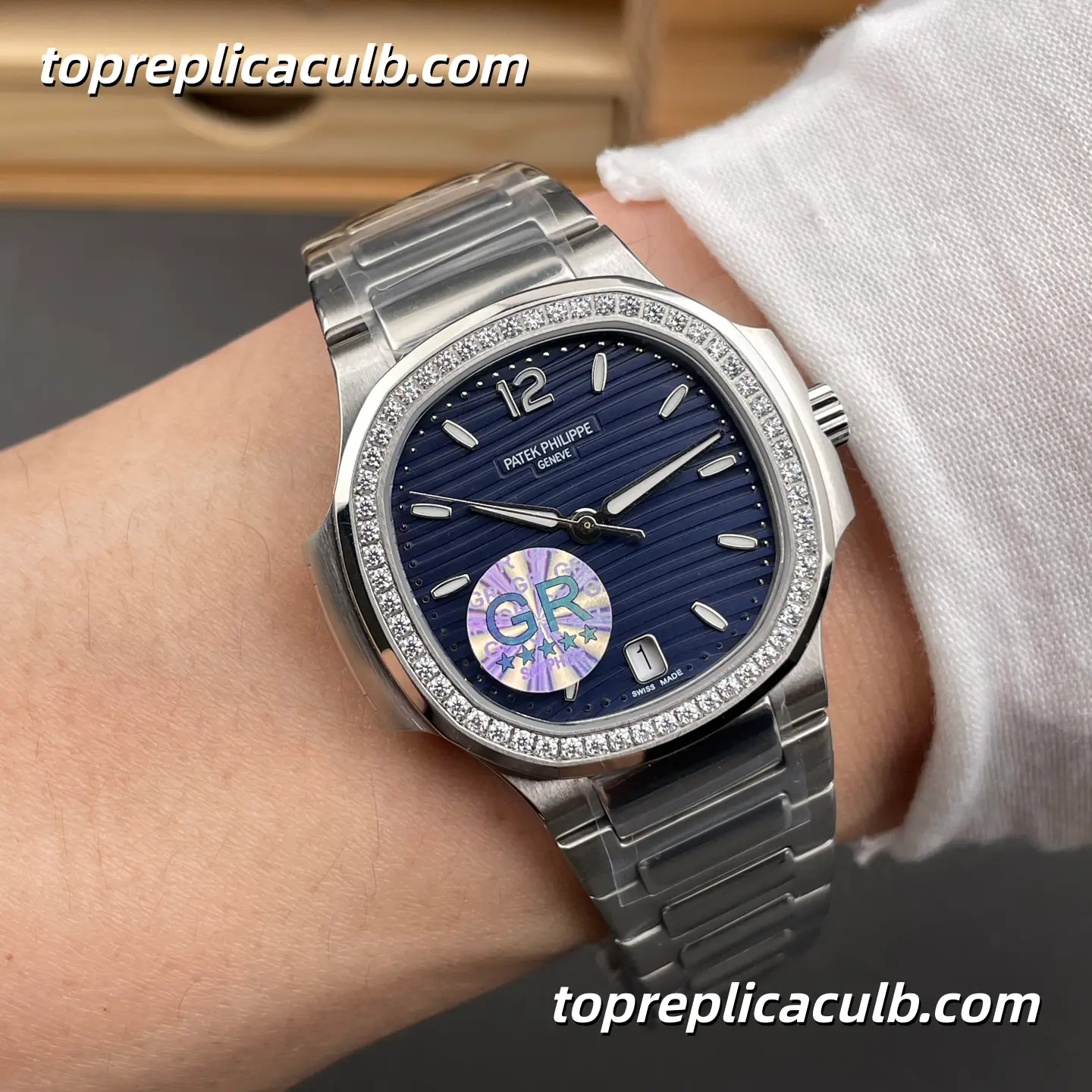 GR Factory Patek Philippe Nautilus Series 7118/1200A-001 Diamond Bezel Super Clone Watch 35.2mm Blue Dial Stainless Steel Case & Bracelet Automatic Movement - Image 2