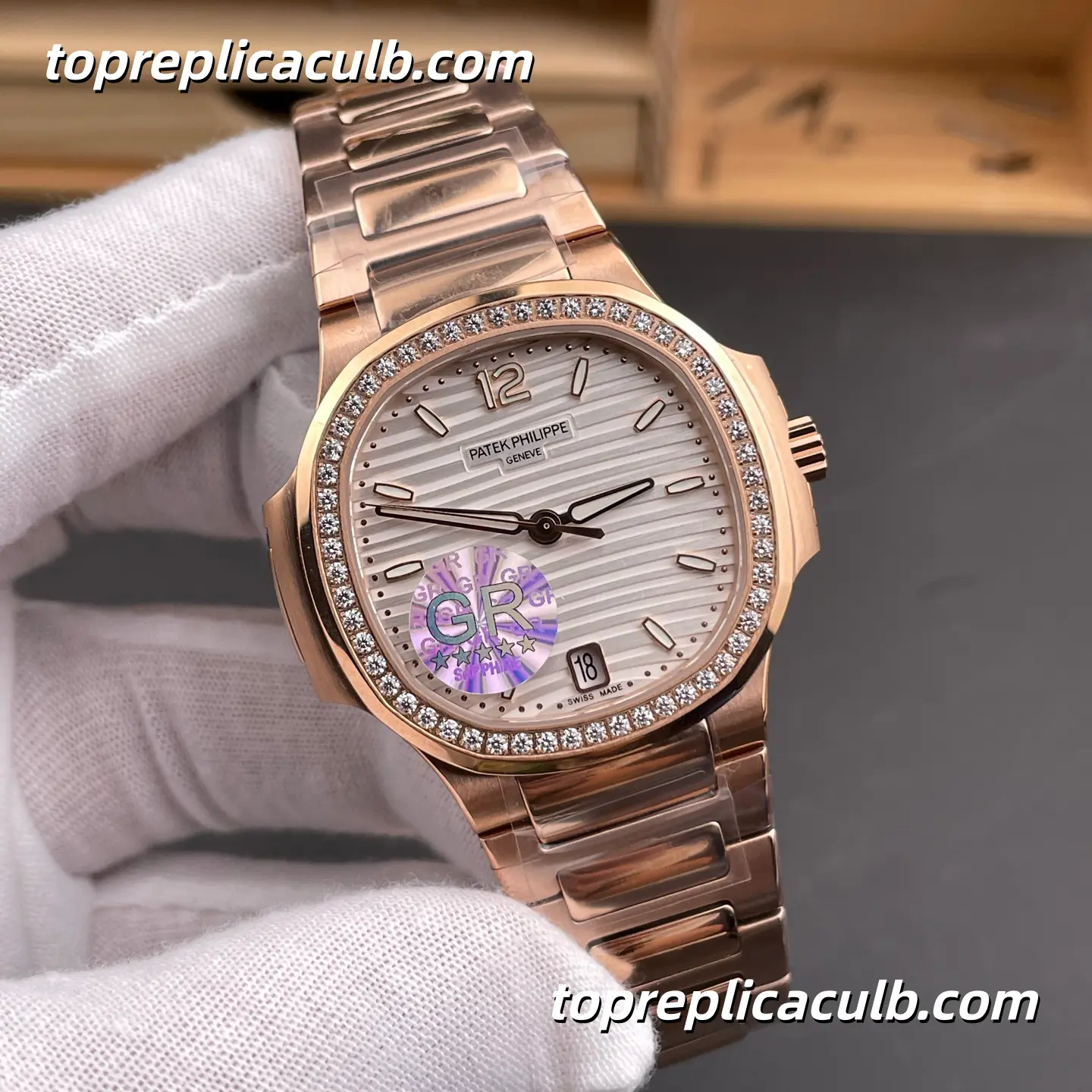 GR Factory Patek Philippe Nautilus Series 7118/1200R-001 Super Clone Watch 35.2mm Ivory Dial Diamond Bezel Rose Gold Bracelet Integrated Automatic Movement - Image 4