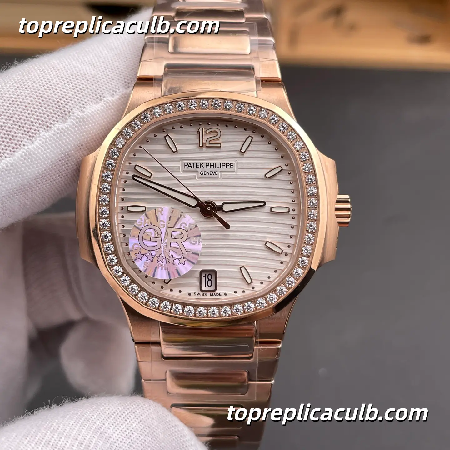 GR Factory Patek Philippe Nautilus Series 7118/1200R-001 Super Clone Watch 35.2mm Ivory Dial Diamond Bezel Rose Gold Bracelet Integrated Automatic Movement - Image 3