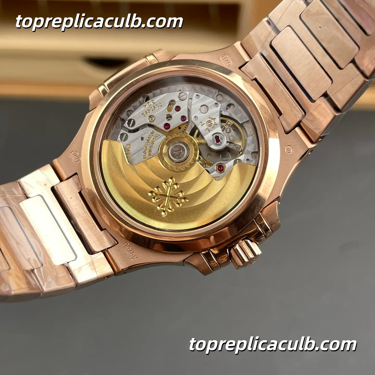 GR Factory Patek Philippe Nautilus Series 7118/1200R-001 Super Clone Watch 35.2mm Ivory Dial Diamond Bezel Rose Gold Bracelet Integrated Automatic Movement - Image 5