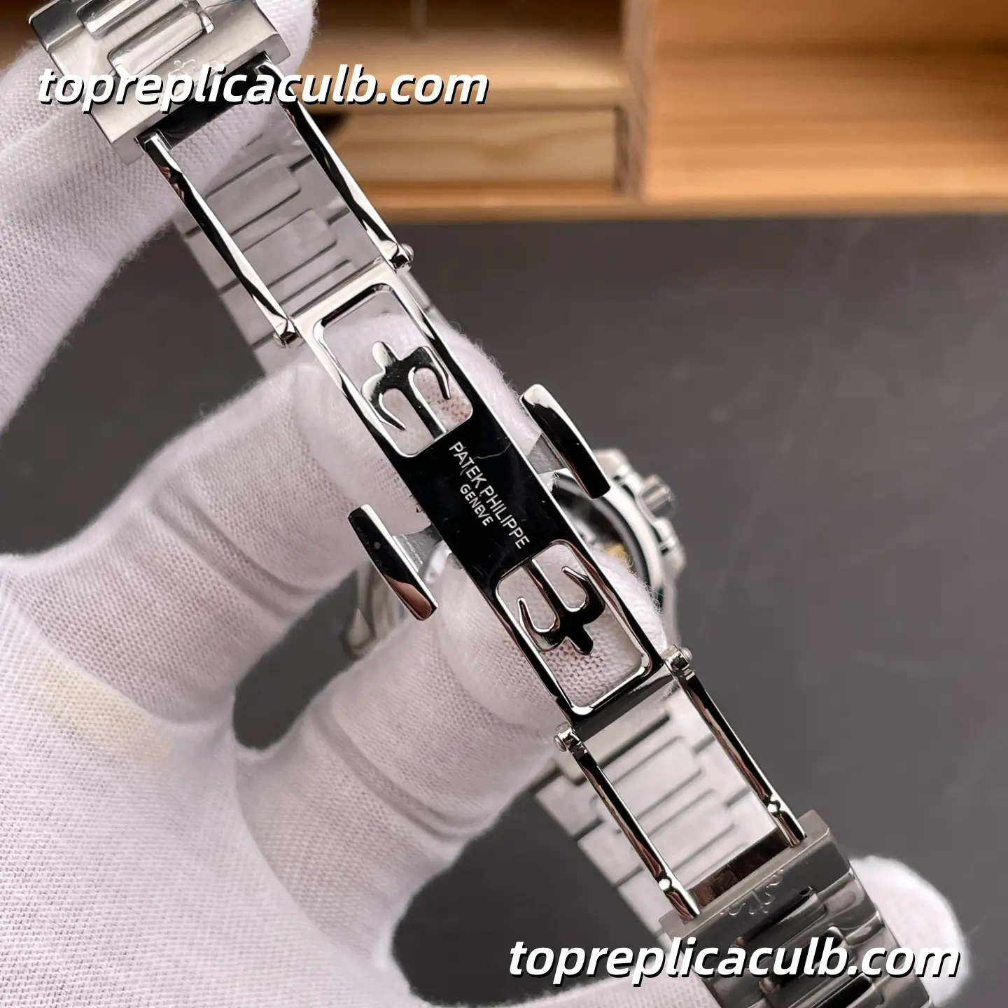 GR Factory Patek Philippe Nautilus Series 7118/1A-011 Super Clone Watch 35.2mm Gray Dial Stainless Steel Bracelet Integrated Automatic Movement - Image 8