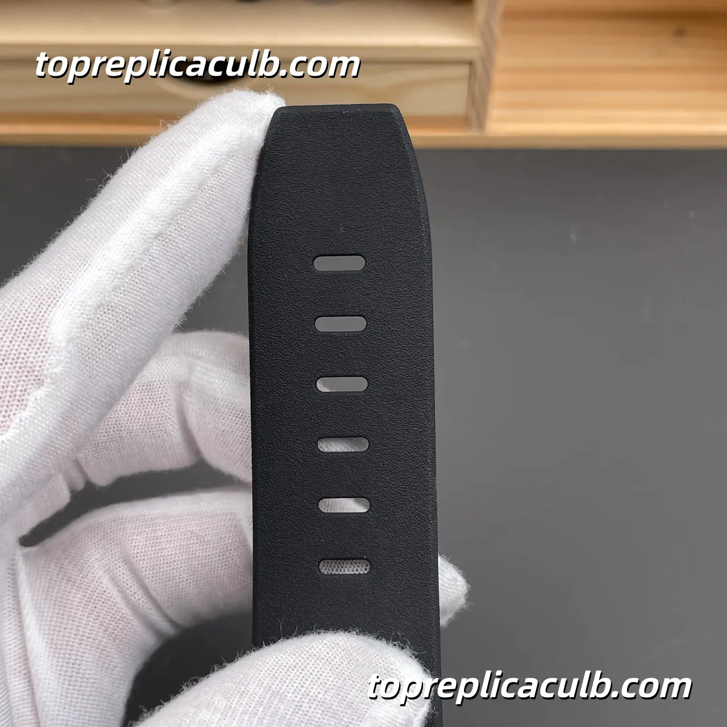 IP Factory Audemars Piguet Royal Oak Offshore Ref.15706AU.OO.A002CA.01 42MM Black Dial Super Clone Watch with Black Rubber Strap and 1:1 Diver Automatic Movement - Image 8