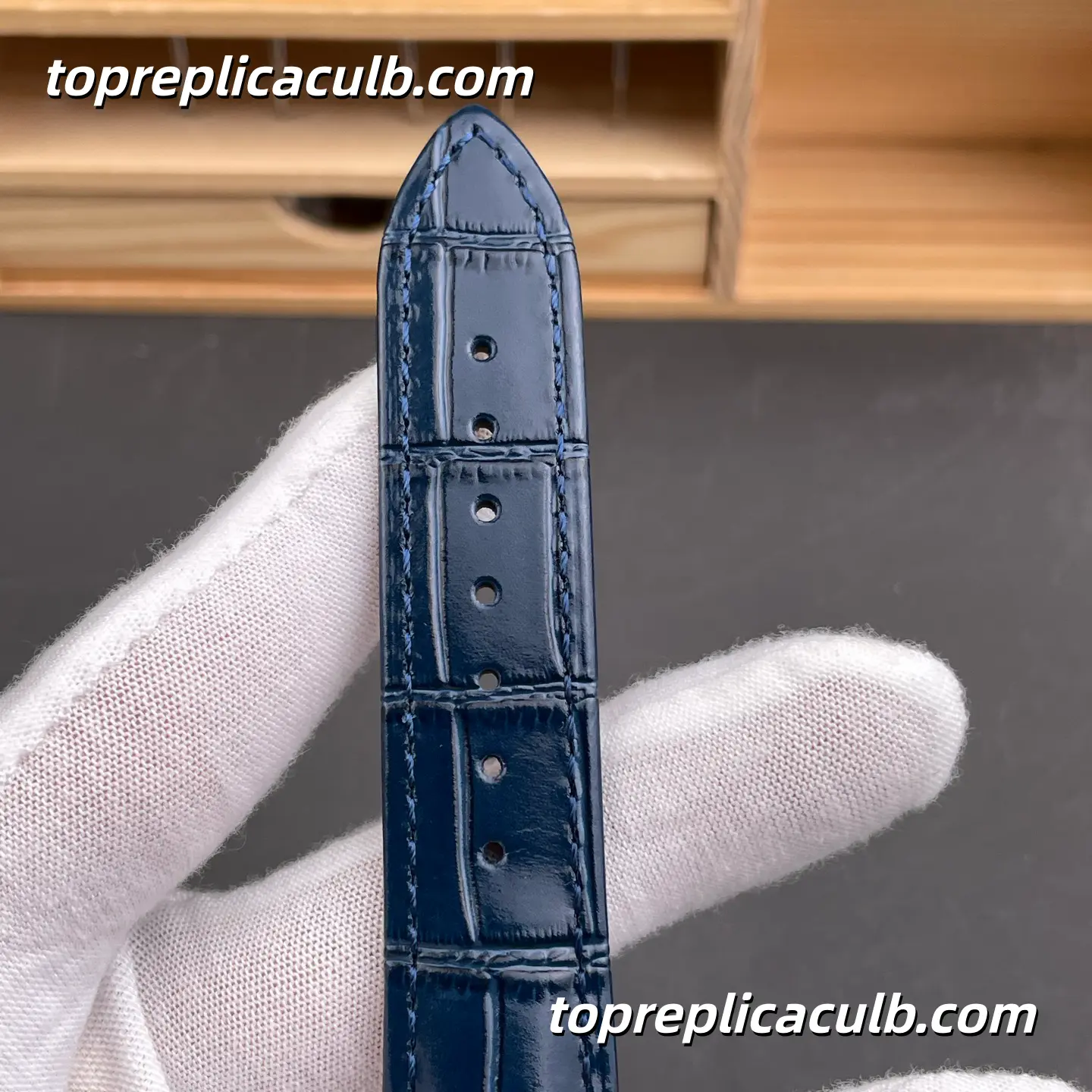 MKS Factory Vacheron Constantin Fiftysix Complete Calendar 4000E/000A-B548 Super Clone Watch Blue Dial Moonphase Blue Leather Strap 2460 QCL/1 Movement - Image 10