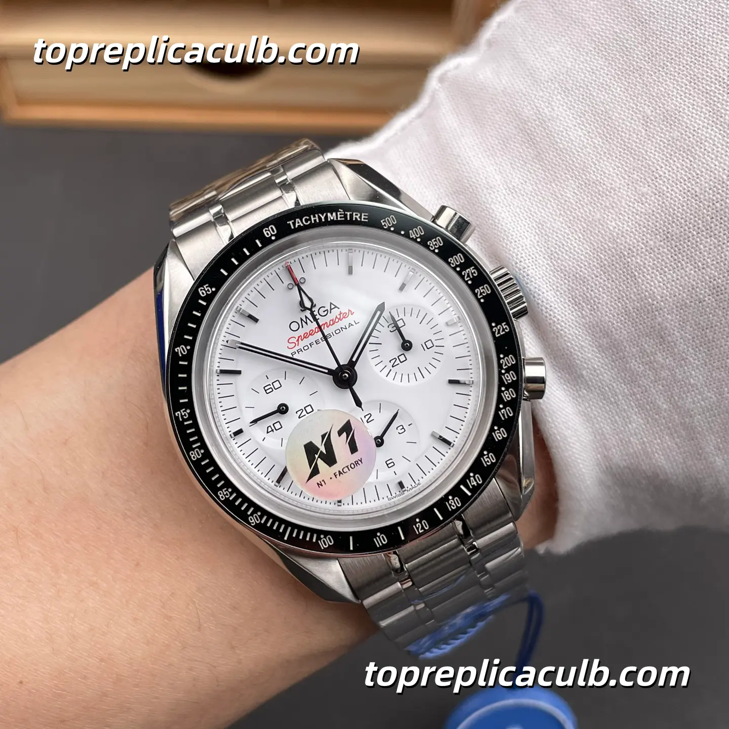 N1 Factory Omega Speedmaster Moonwatch “White Snoopy” Ref.310.30.42.50.04.001 42MM White Dial Black Bezel Stainless Steel Bracelet Super Clone Watch With 1:1 Replica 3861 Movement - Image 2