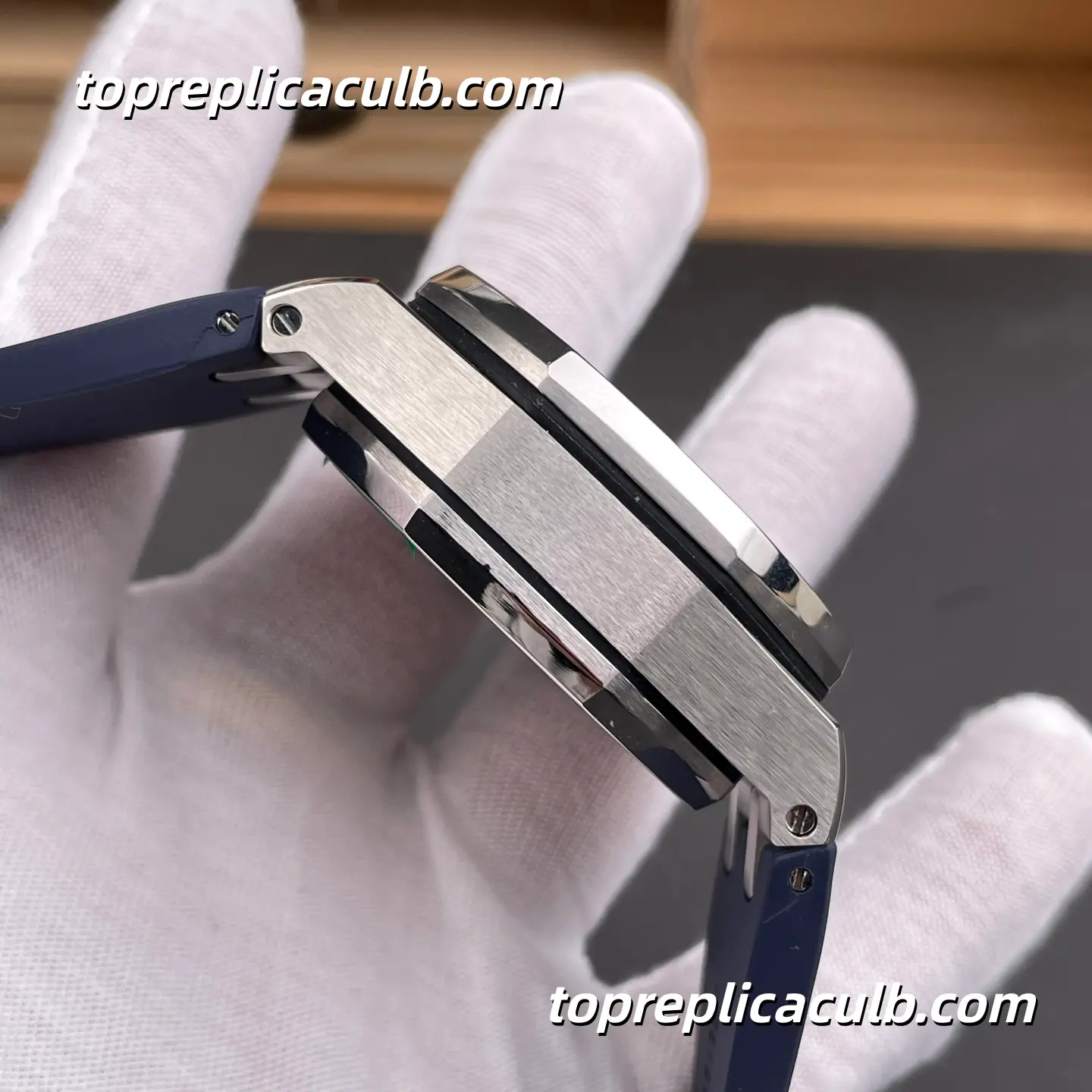 OMF Factory Audemars Piguet Royal Oak Offshore Chronograph 42MM 26170ST.OO.D305CR.01 White “Méga Tapisserie” Dial Stainless Steel Super Clone Watch with Blue Rubber Strap and 1:1 Replica Movement - Image 6