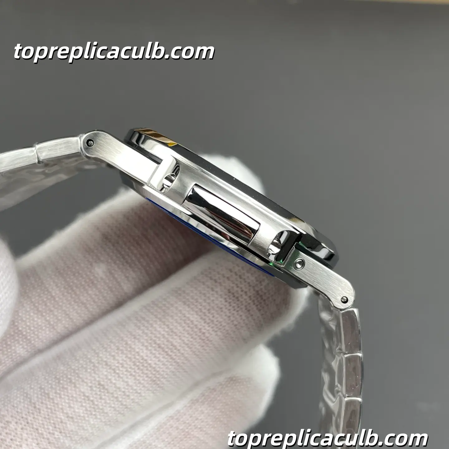 PPF Factory Patek Philippe Nautilus Series 5712/1A-001 Moonphase Super Clone Watch 40mm Blue Gradient Dial Stainless Steel Case & Bracelet Automatic Movement - Image 7