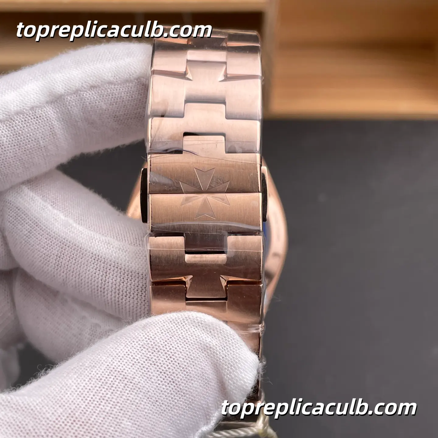 PPF Factory Vacheron Constantin Overseas 4500V/110R-B705 Super Clone Watch 41mm Rose Gold Blue Dial Integrated Bracelet 5100 Movement - Image 9