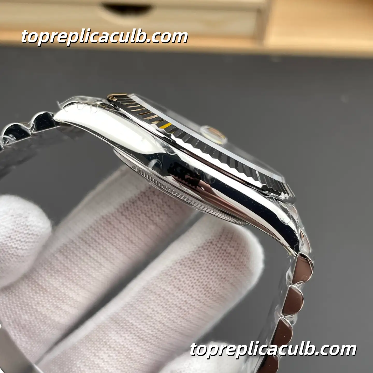 Rolex DateJust 41MM 126334-0022 Wimbledon Green Roman Dial Jubilee Bracelet Super Clone Watch with 3235 Movement - Image 5